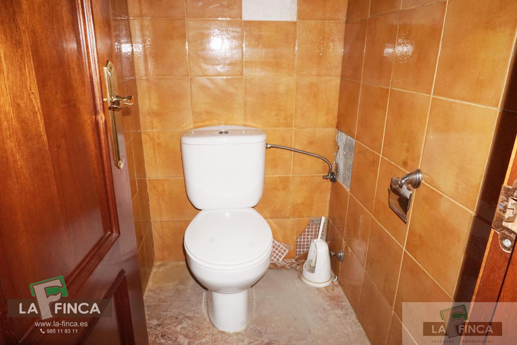 Venta de local comercial en Oviedo