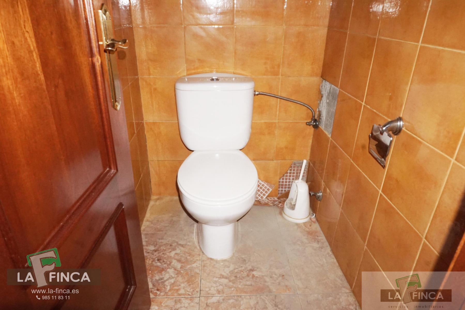 Venta de local comercial en Oviedo