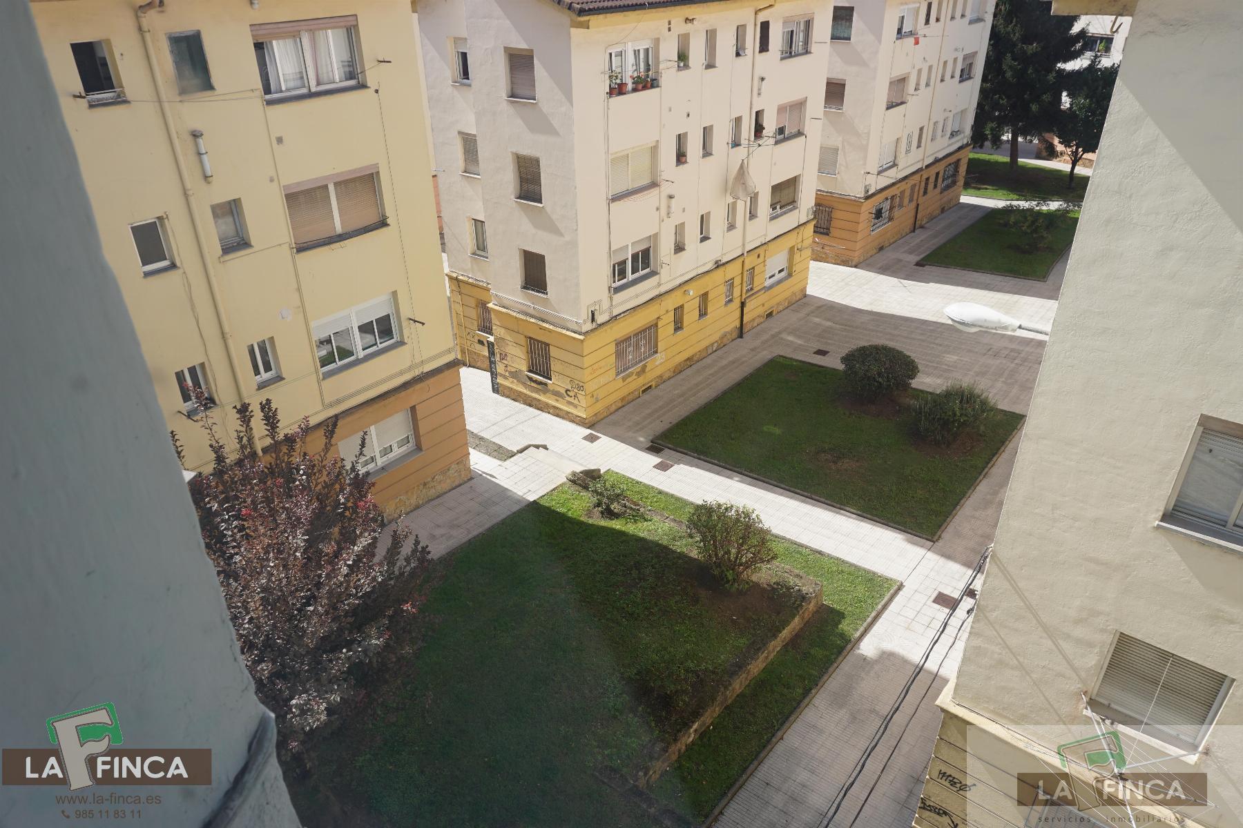 For sale of flat in Oviedo