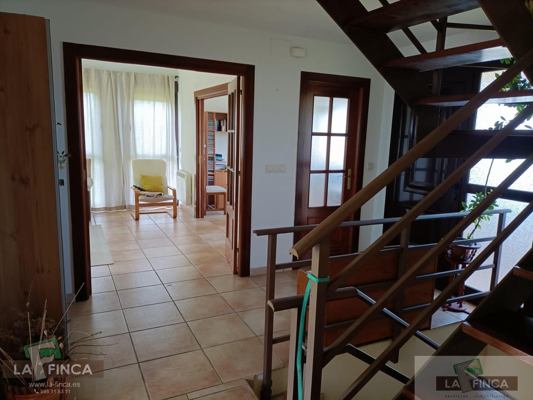 For sale of chalet in Oviedo