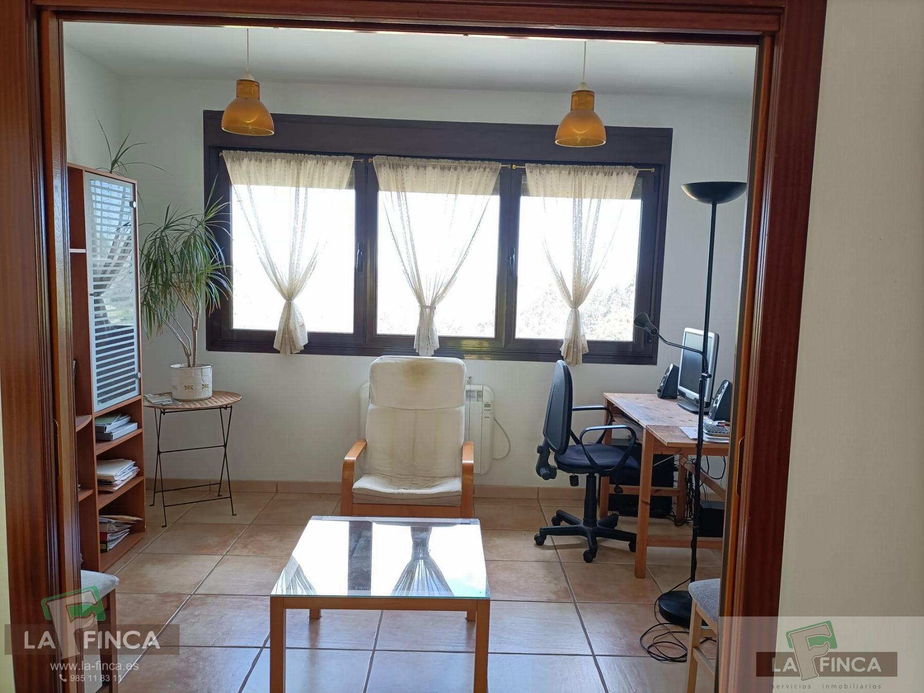 For sale of chalet in Oviedo