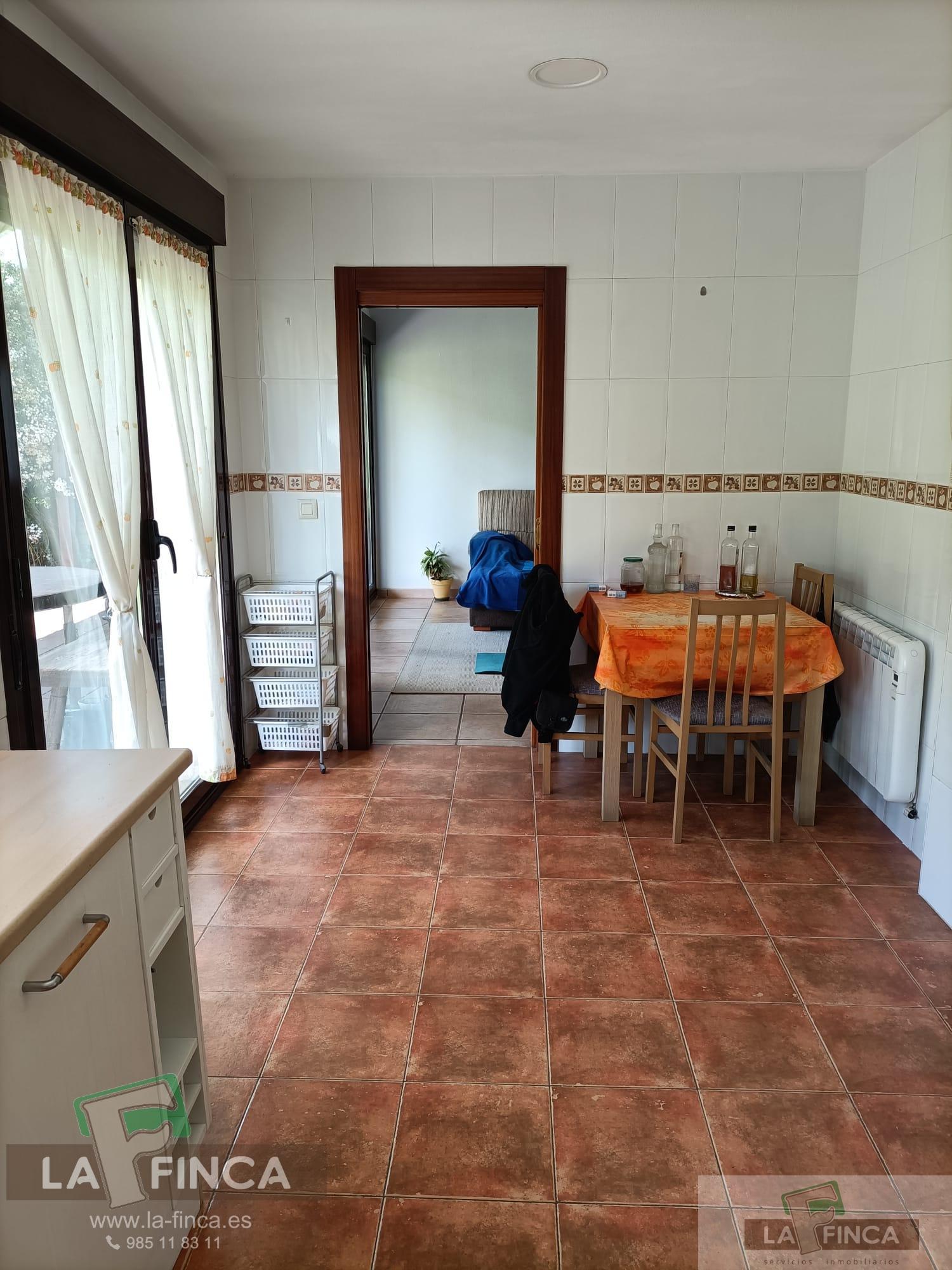 For sale of chalet in Oviedo