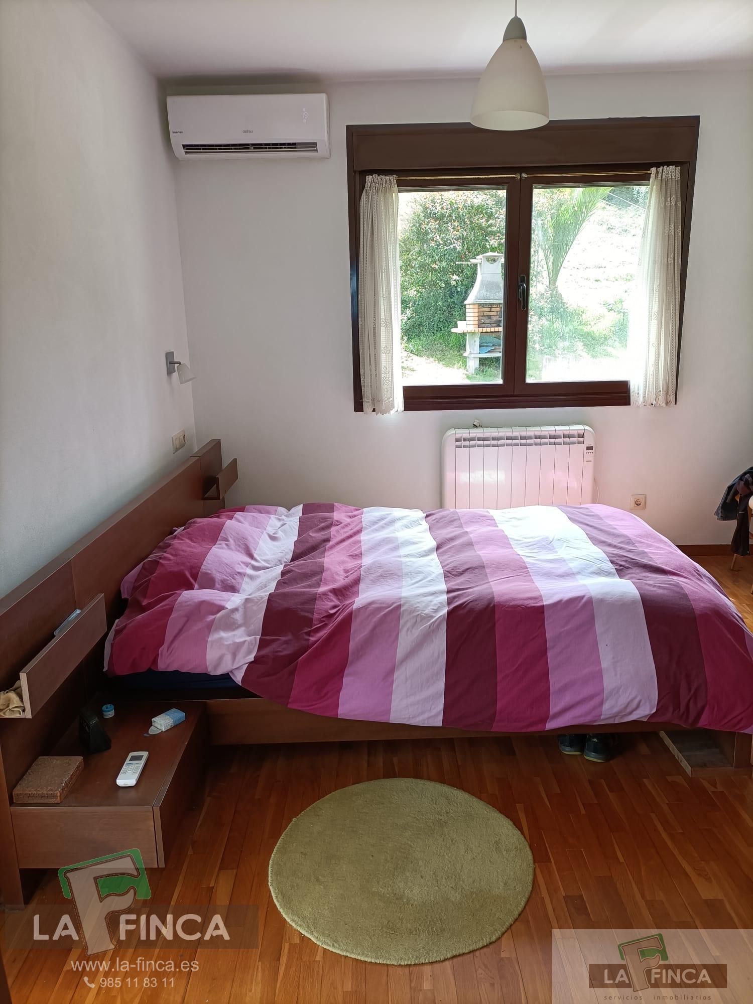 For sale of chalet in Oviedo