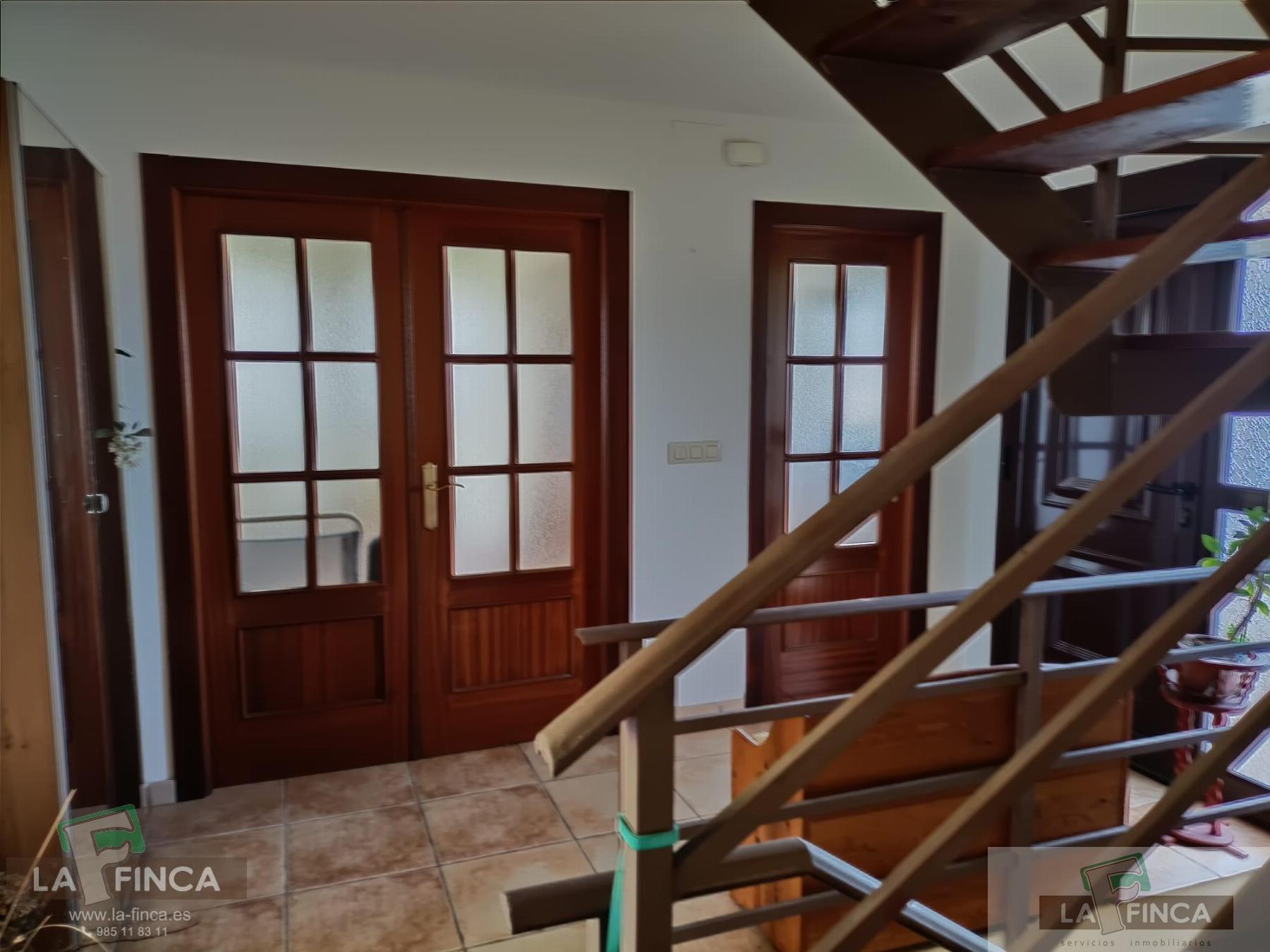 For sale of chalet in Oviedo