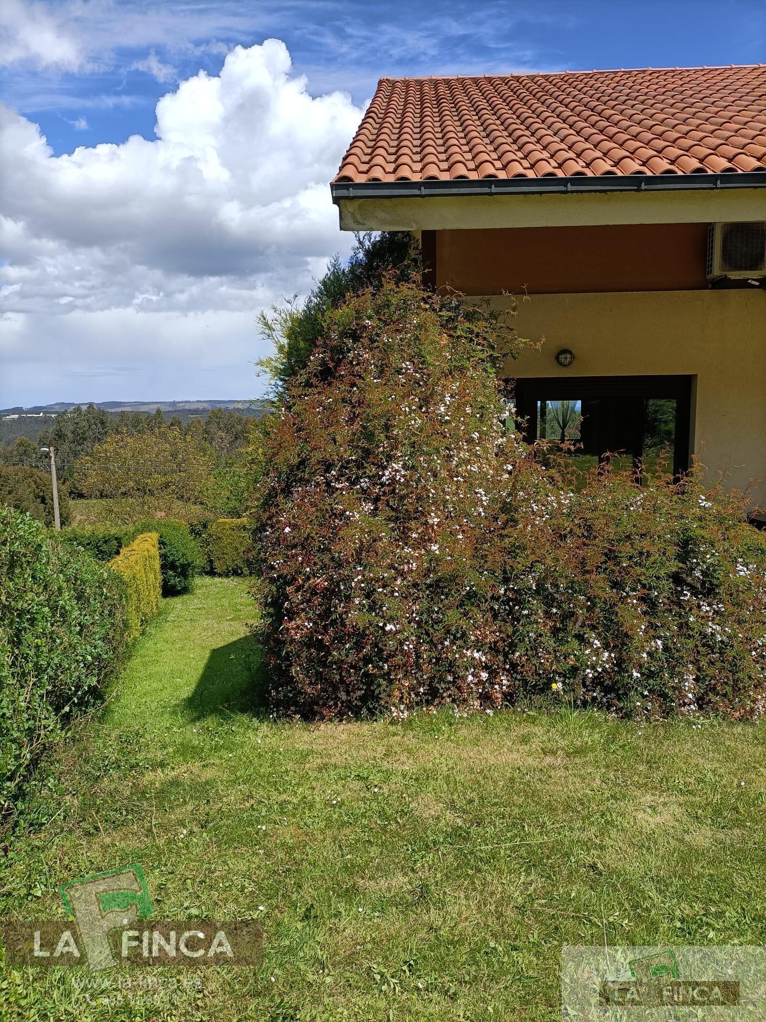 For sale of chalet in Oviedo