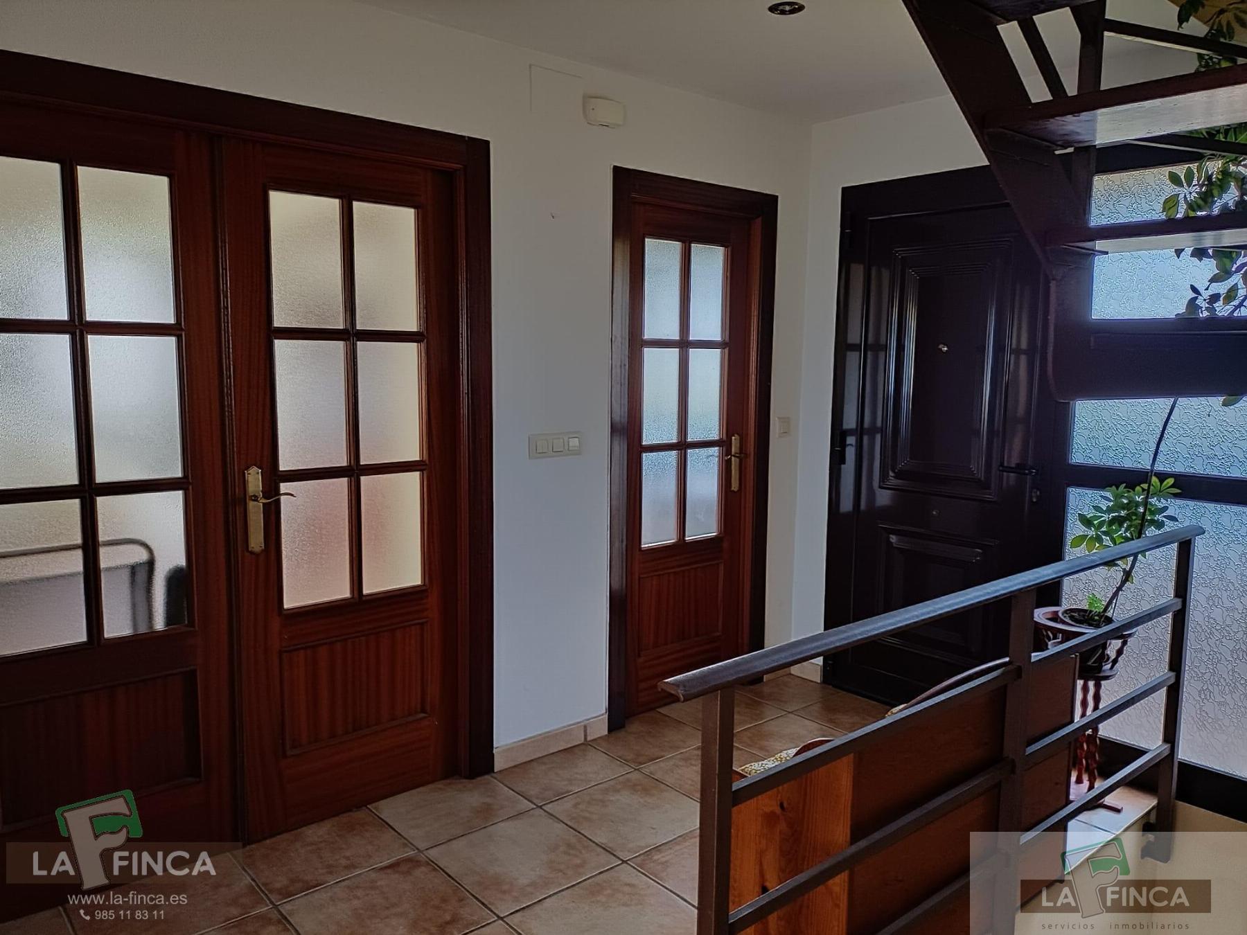 For sale of chalet in Oviedo
