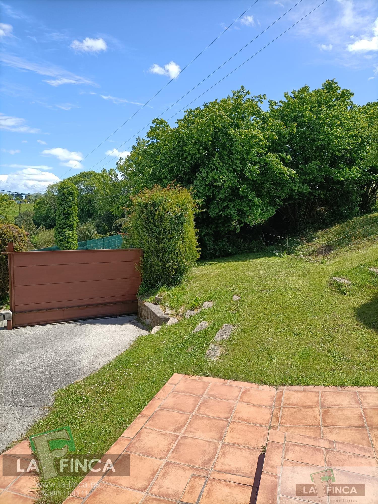 For sale of chalet in Oviedo