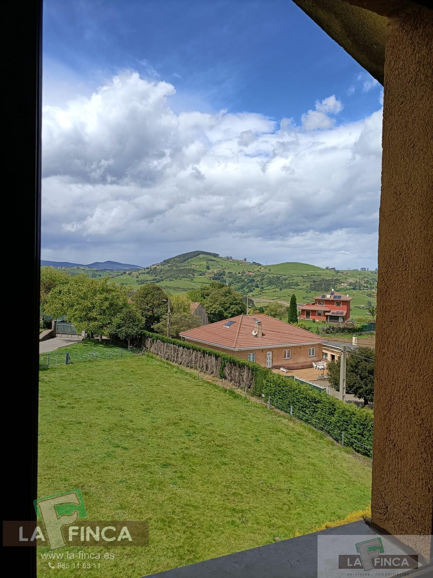 For sale of chalet in Oviedo