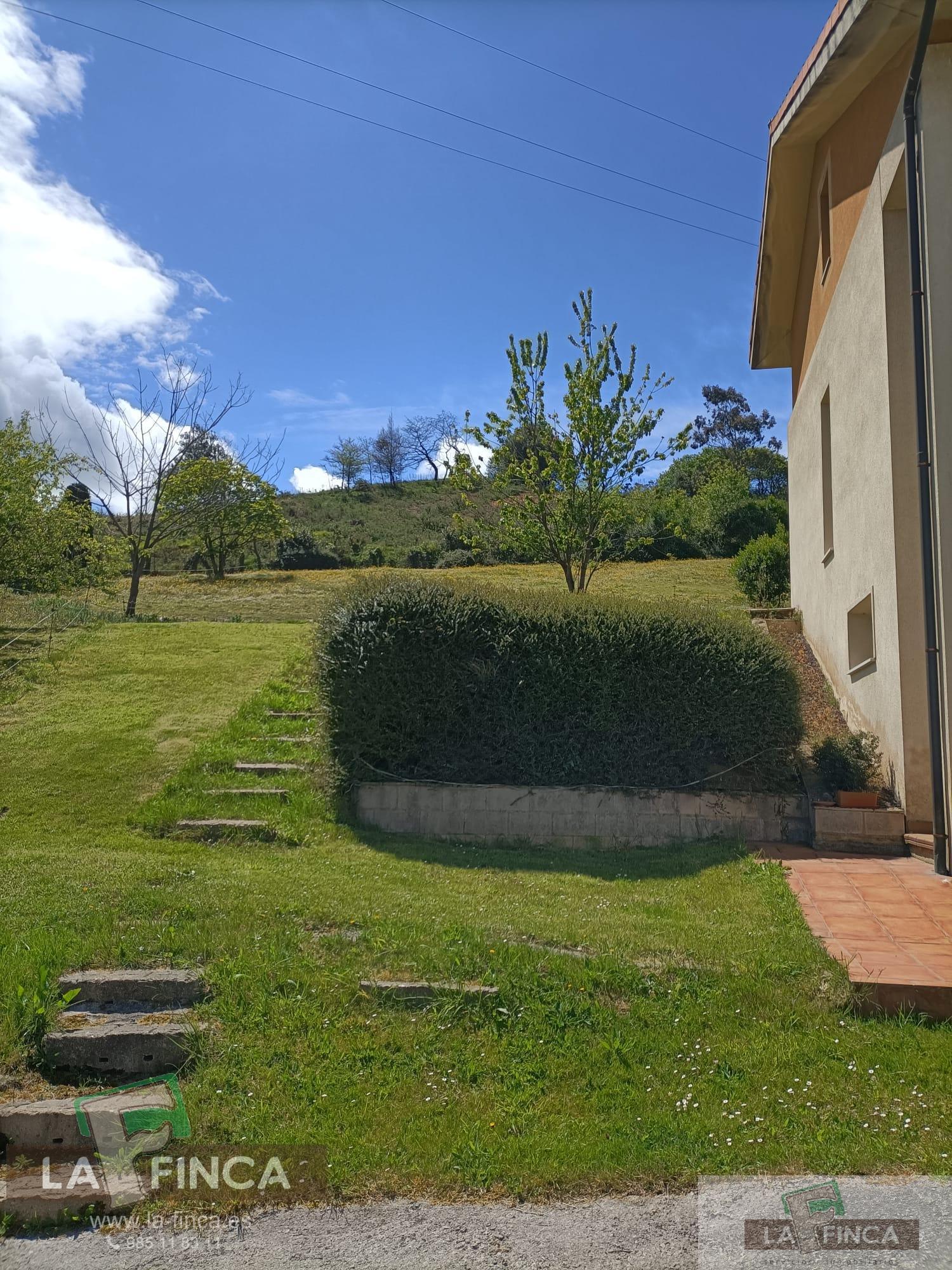 For sale of chalet in Oviedo