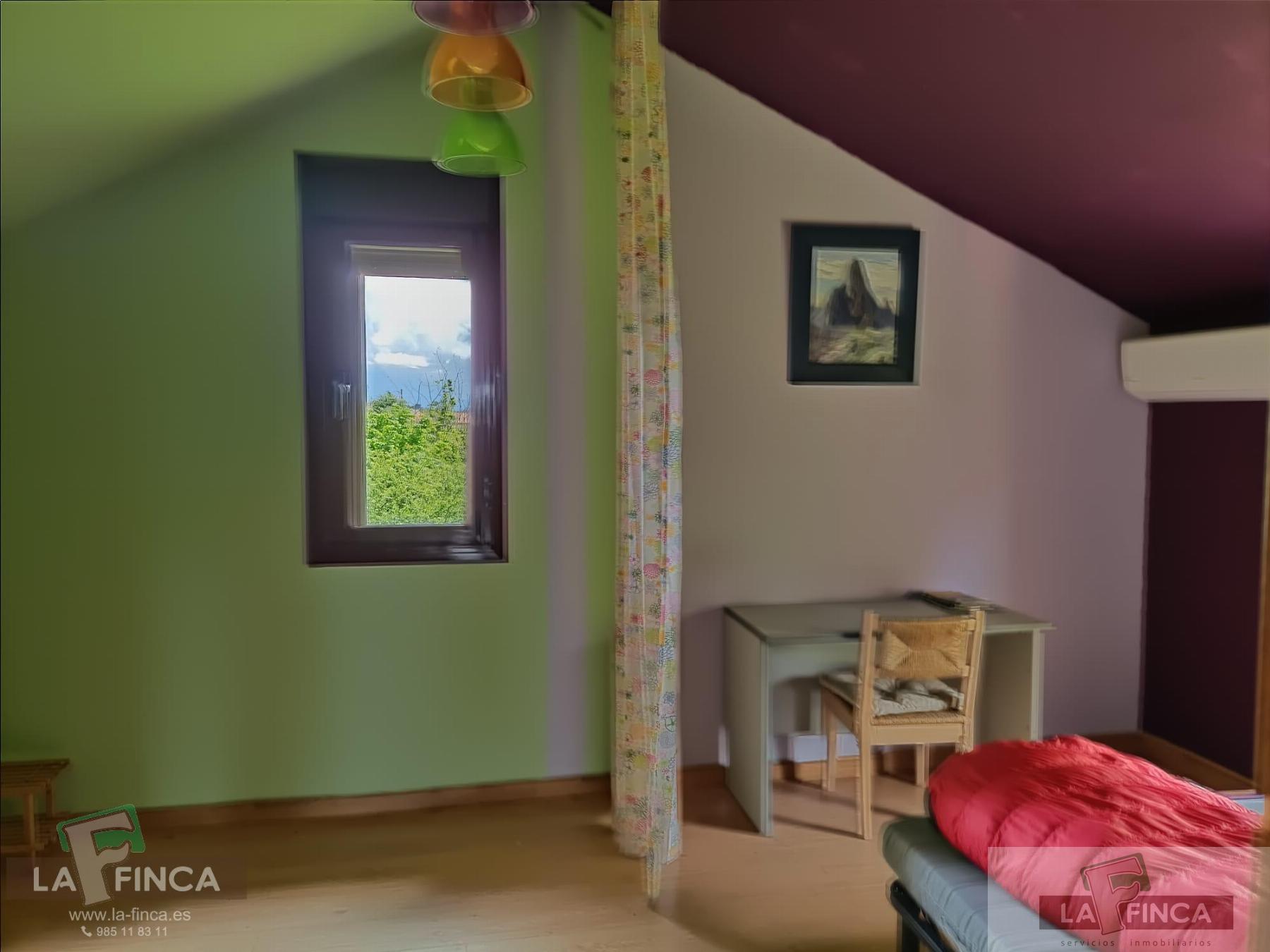 For sale of chalet in Oviedo