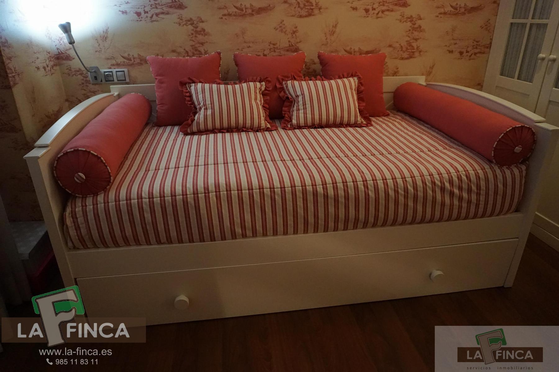 For sale of flat in Oviedo