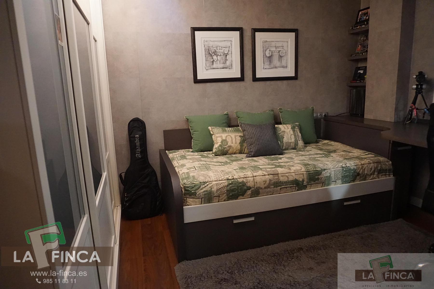 For sale of flat in Oviedo