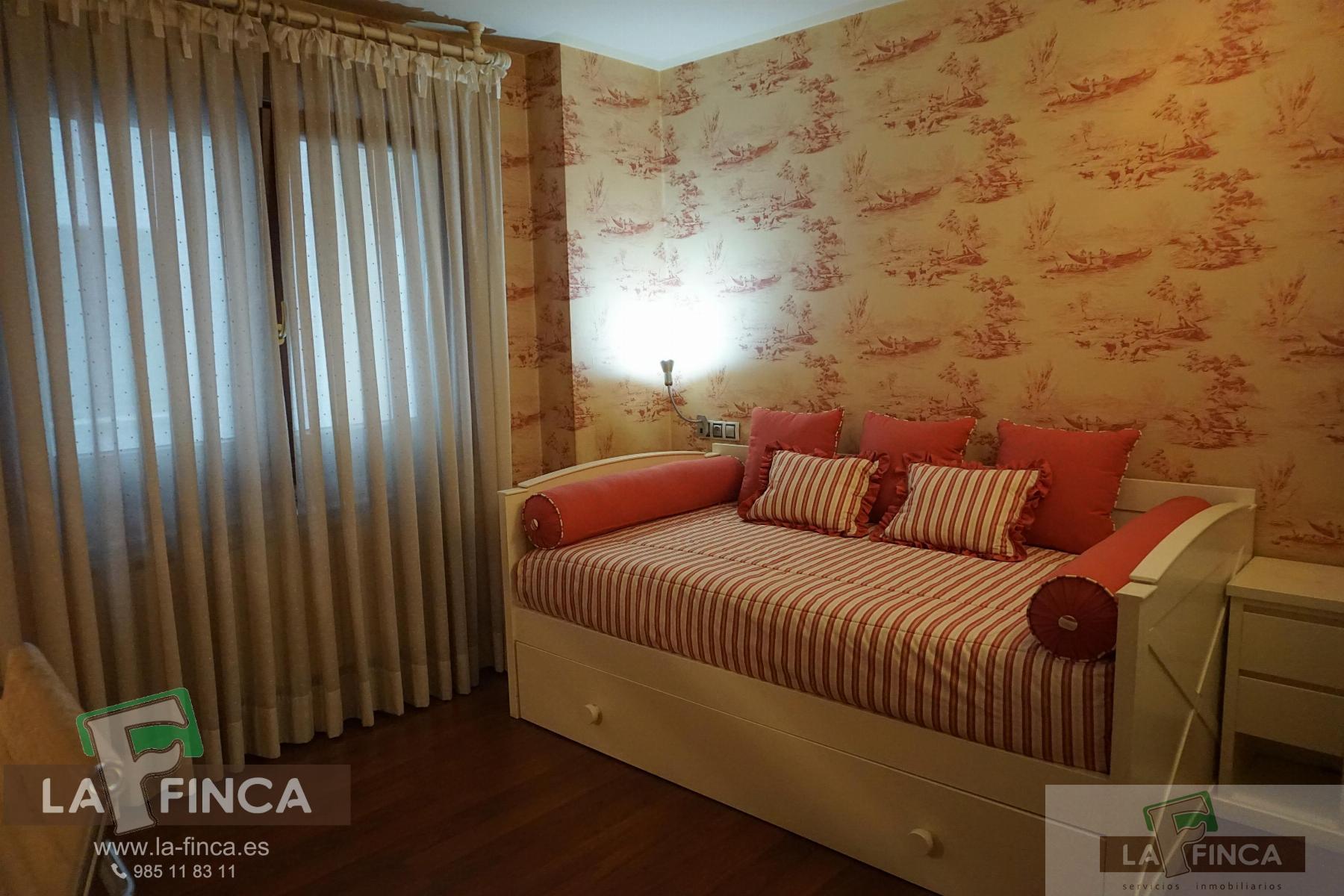 For sale of flat in Oviedo
