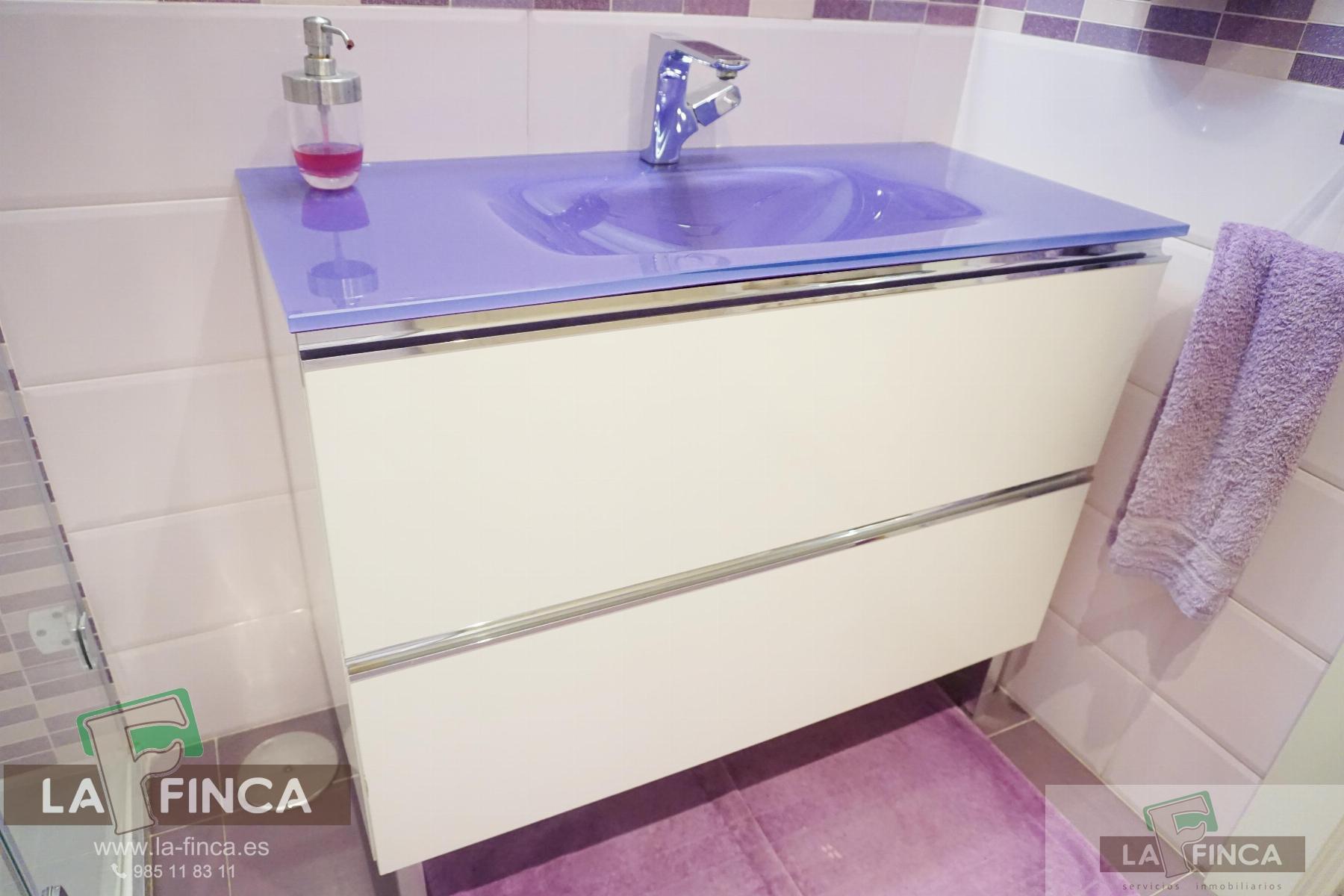 For sale of flat in Oviedo