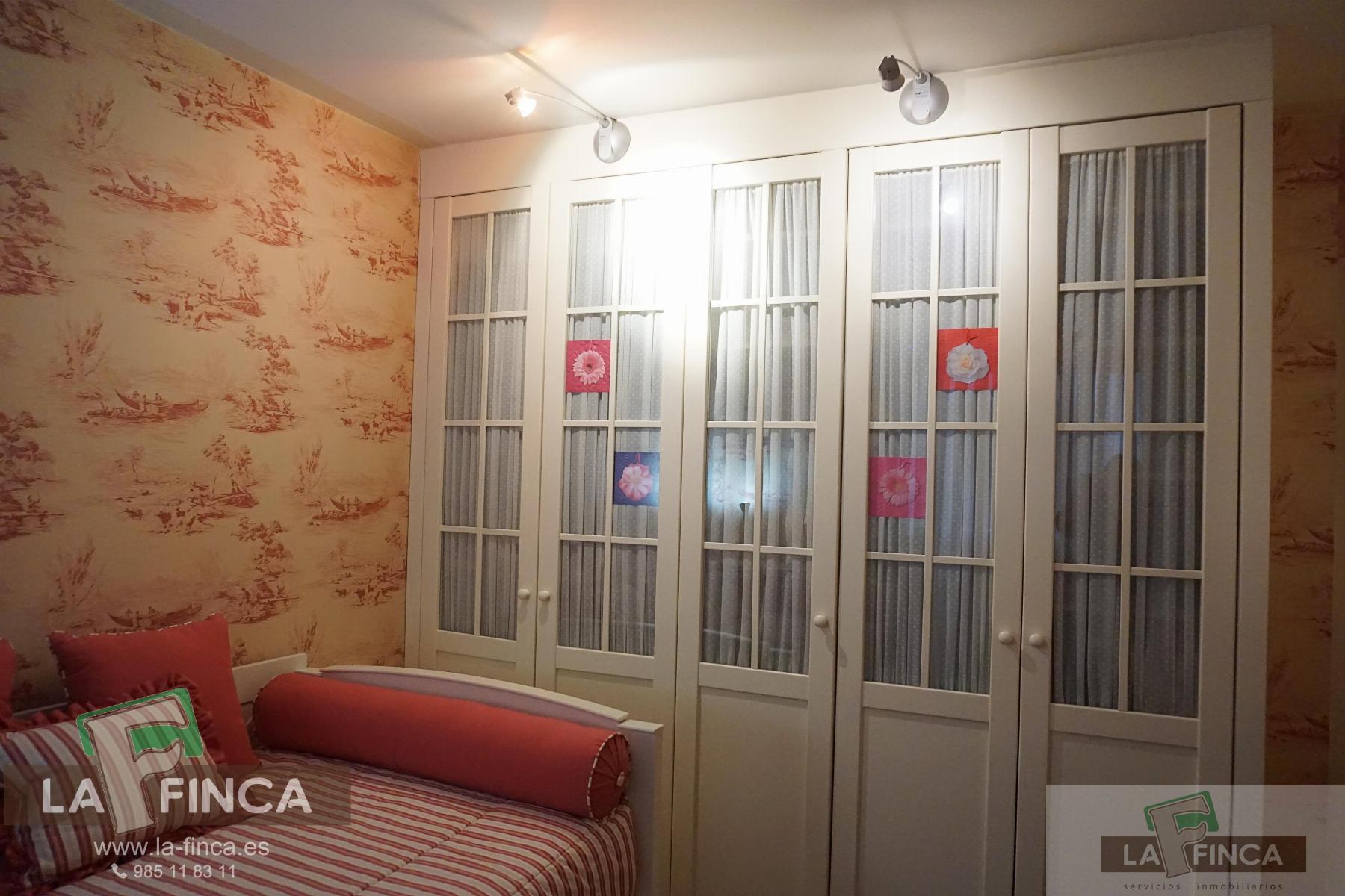 For sale of flat in Oviedo