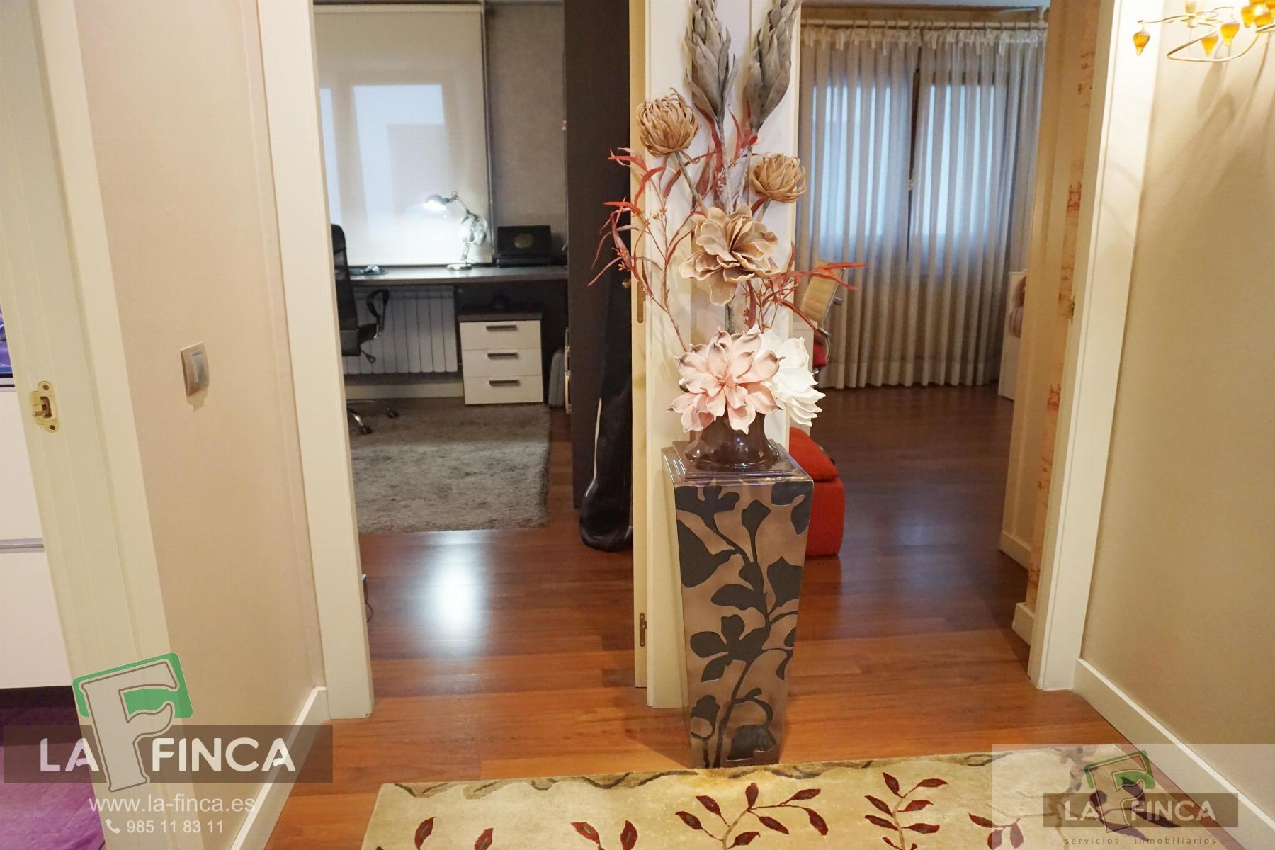 For sale of flat in Oviedo