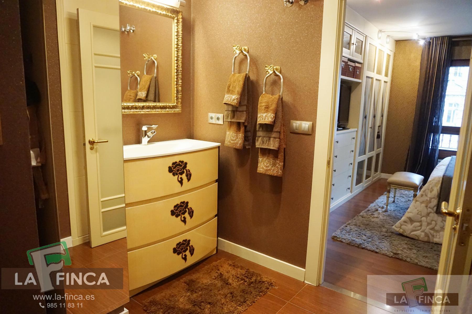 For sale of flat in Oviedo