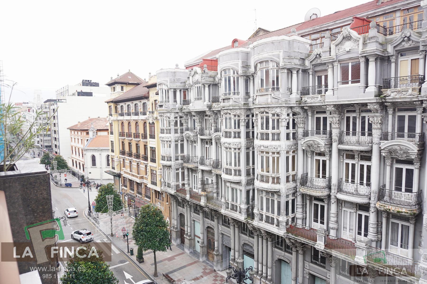For sale of flat in Oviedo
