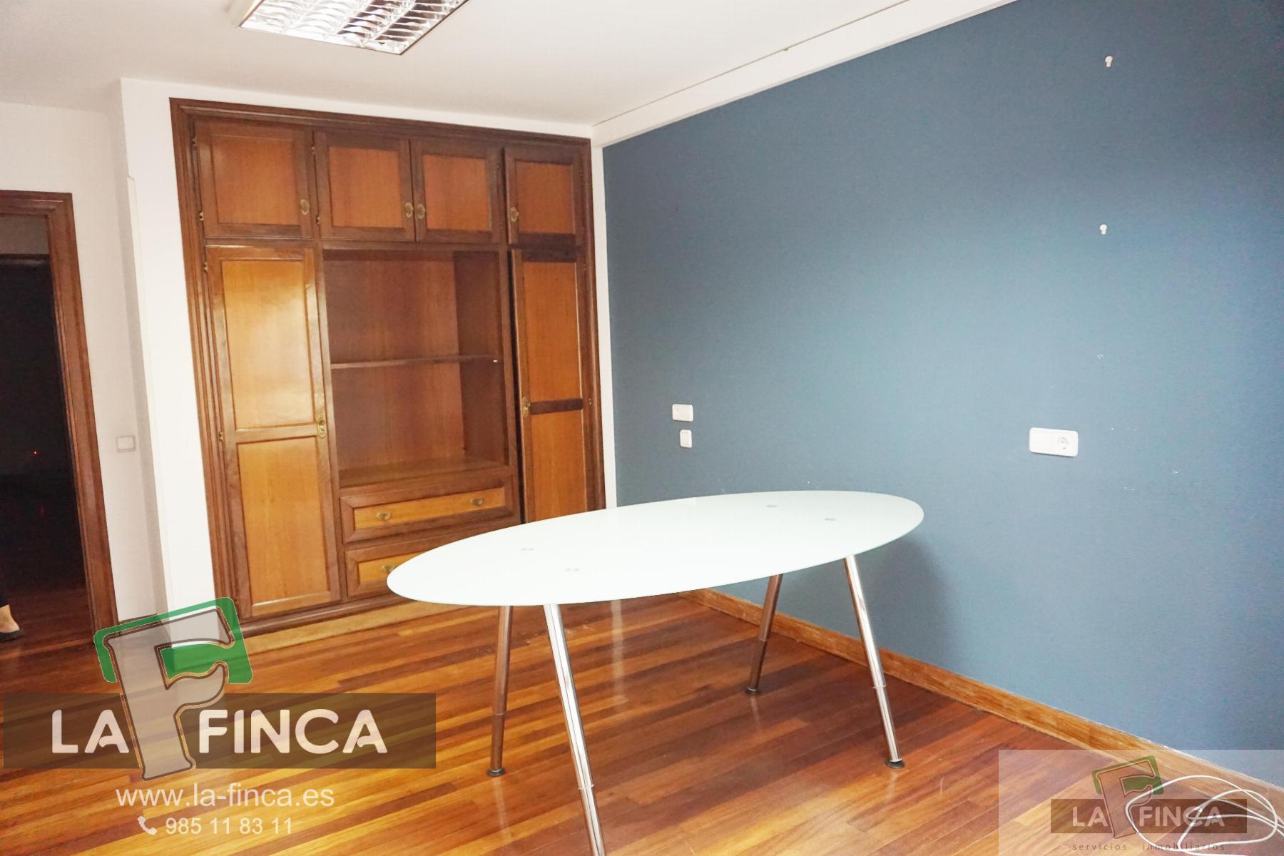 For sale of flat in Oviedo