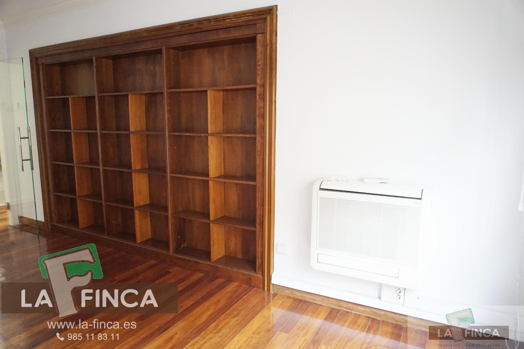 For sale of flat in Oviedo