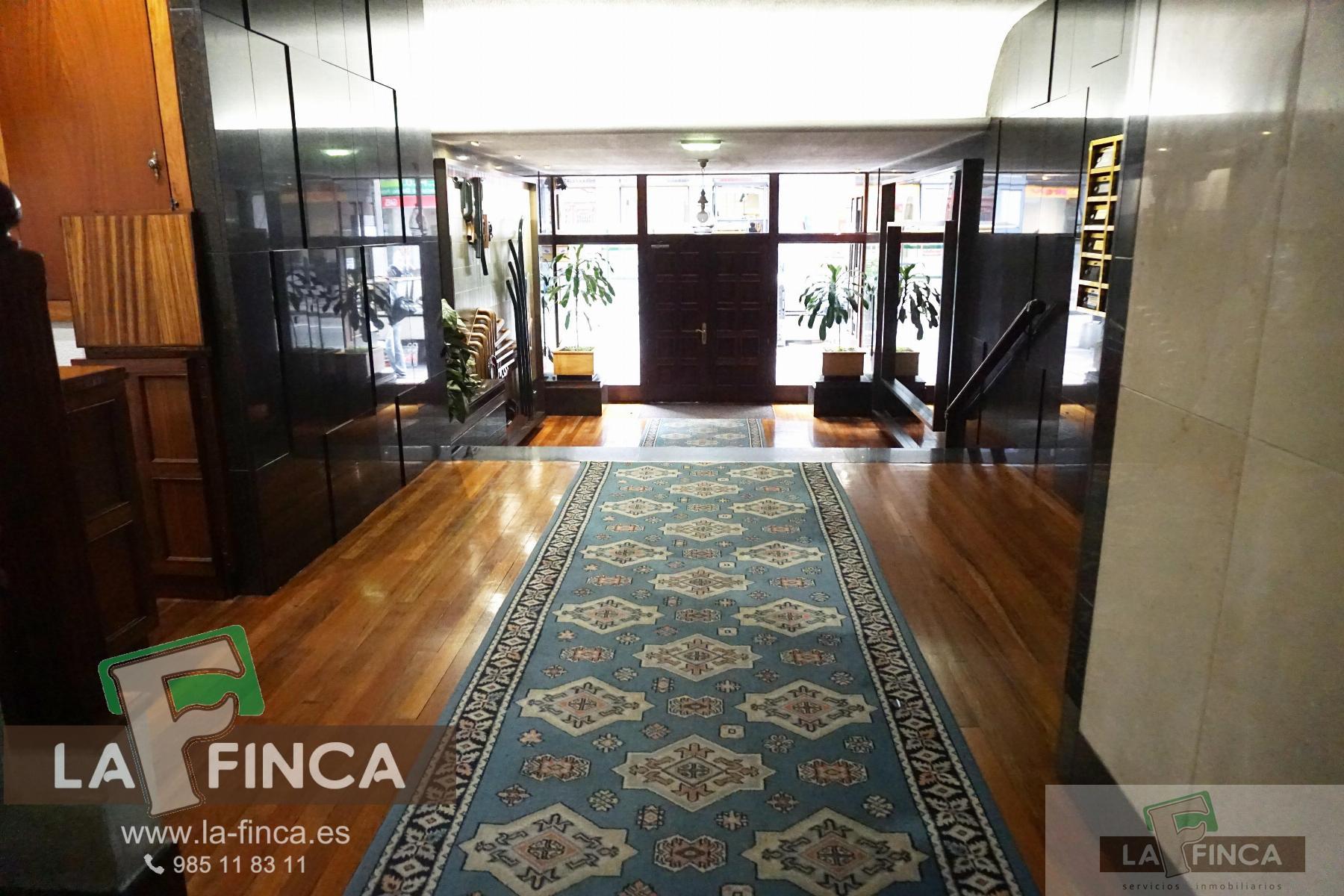 For sale of flat in Oviedo
