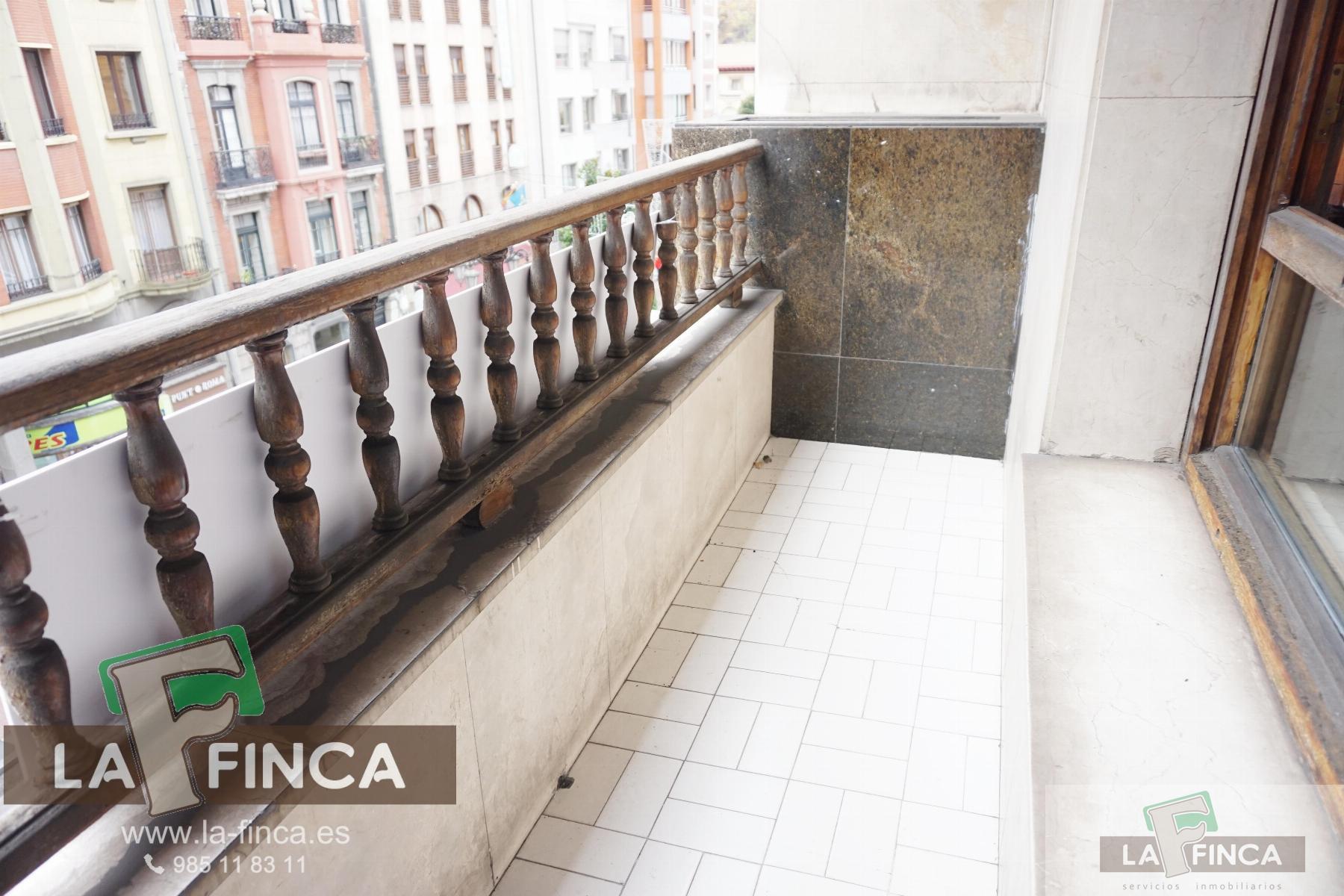 For sale of flat in Oviedo