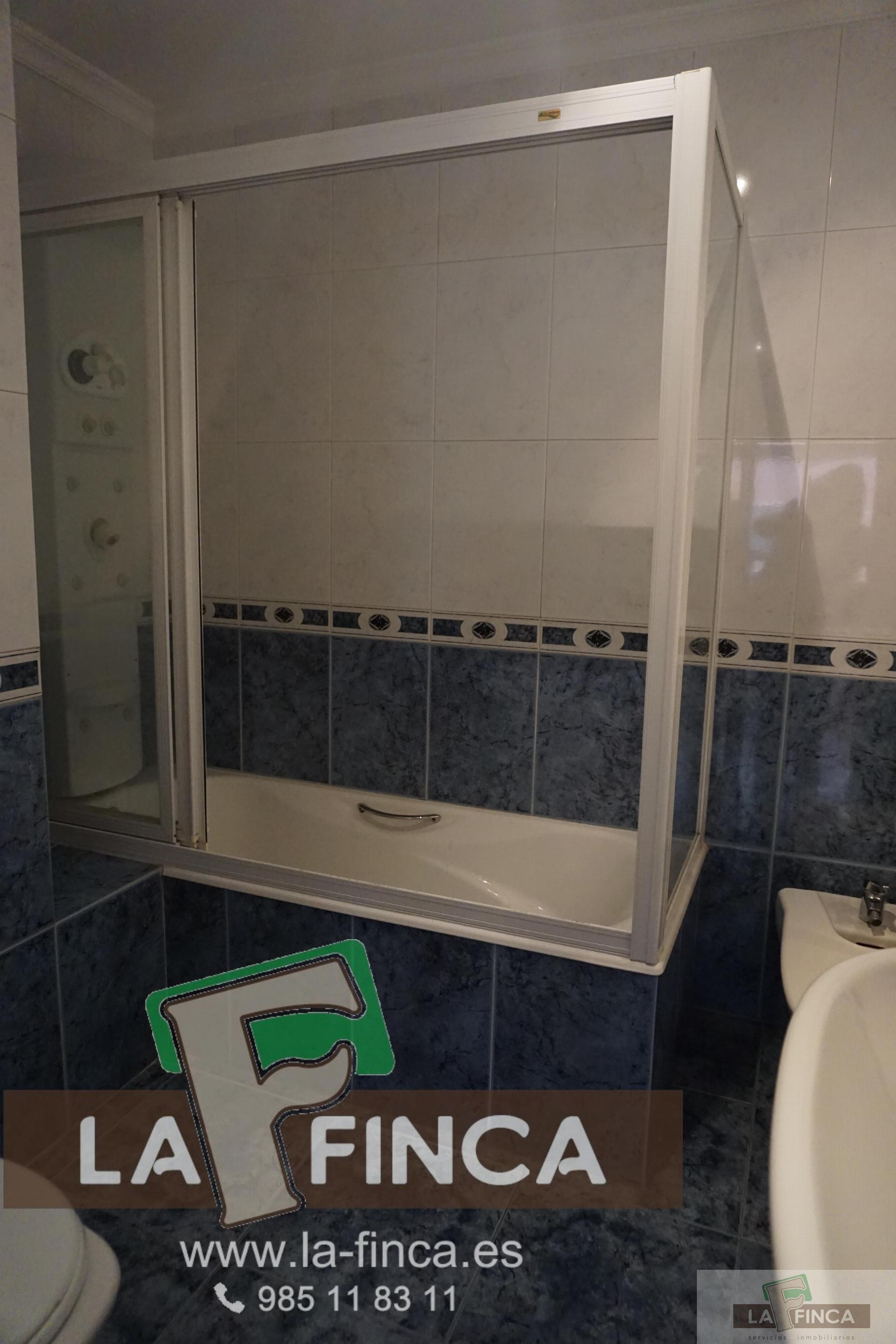For sale of flat in Oviedo