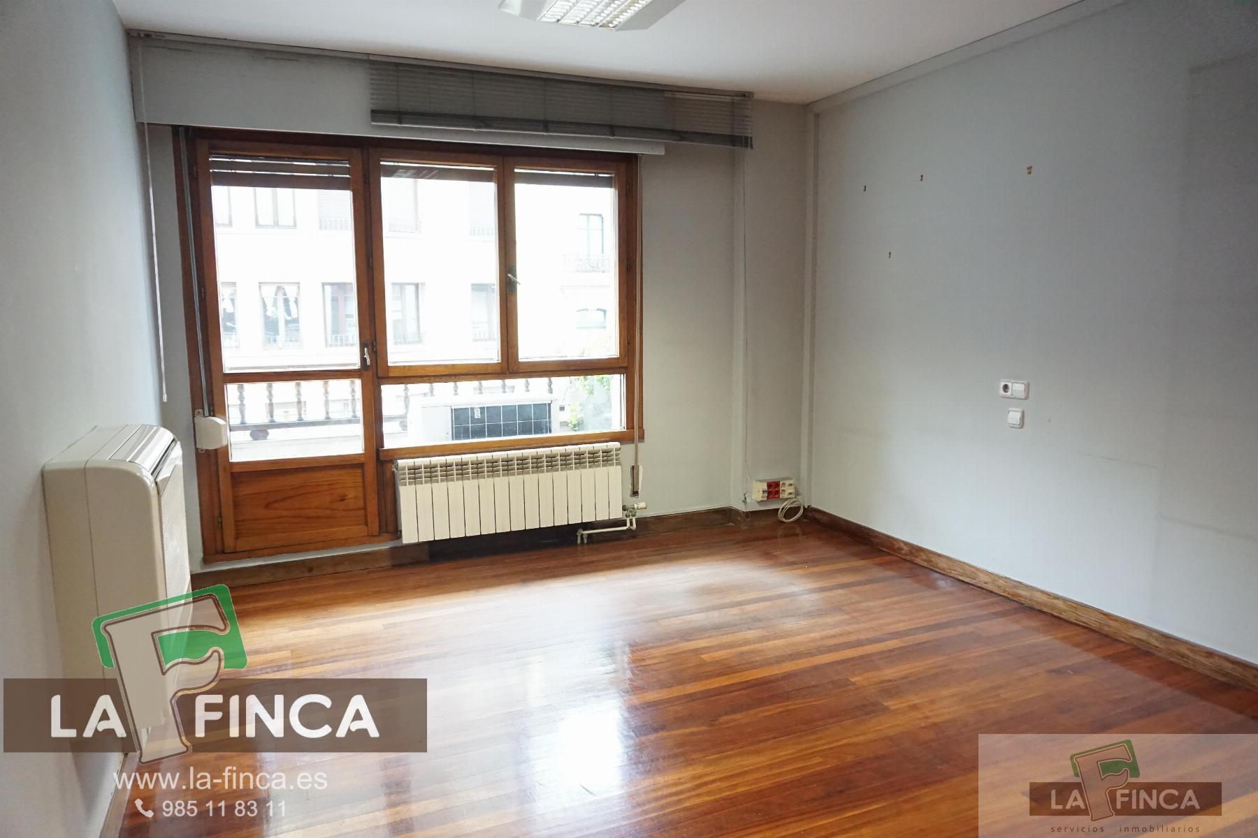 For sale of flat in Oviedo