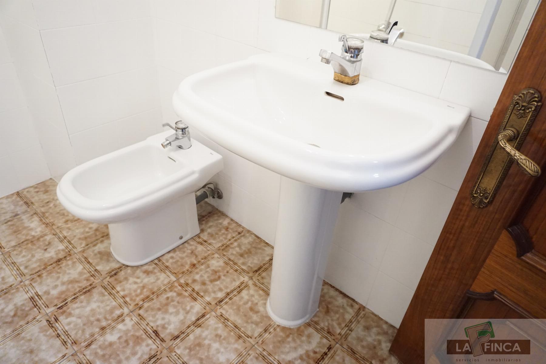For sale of flat in Oviedo