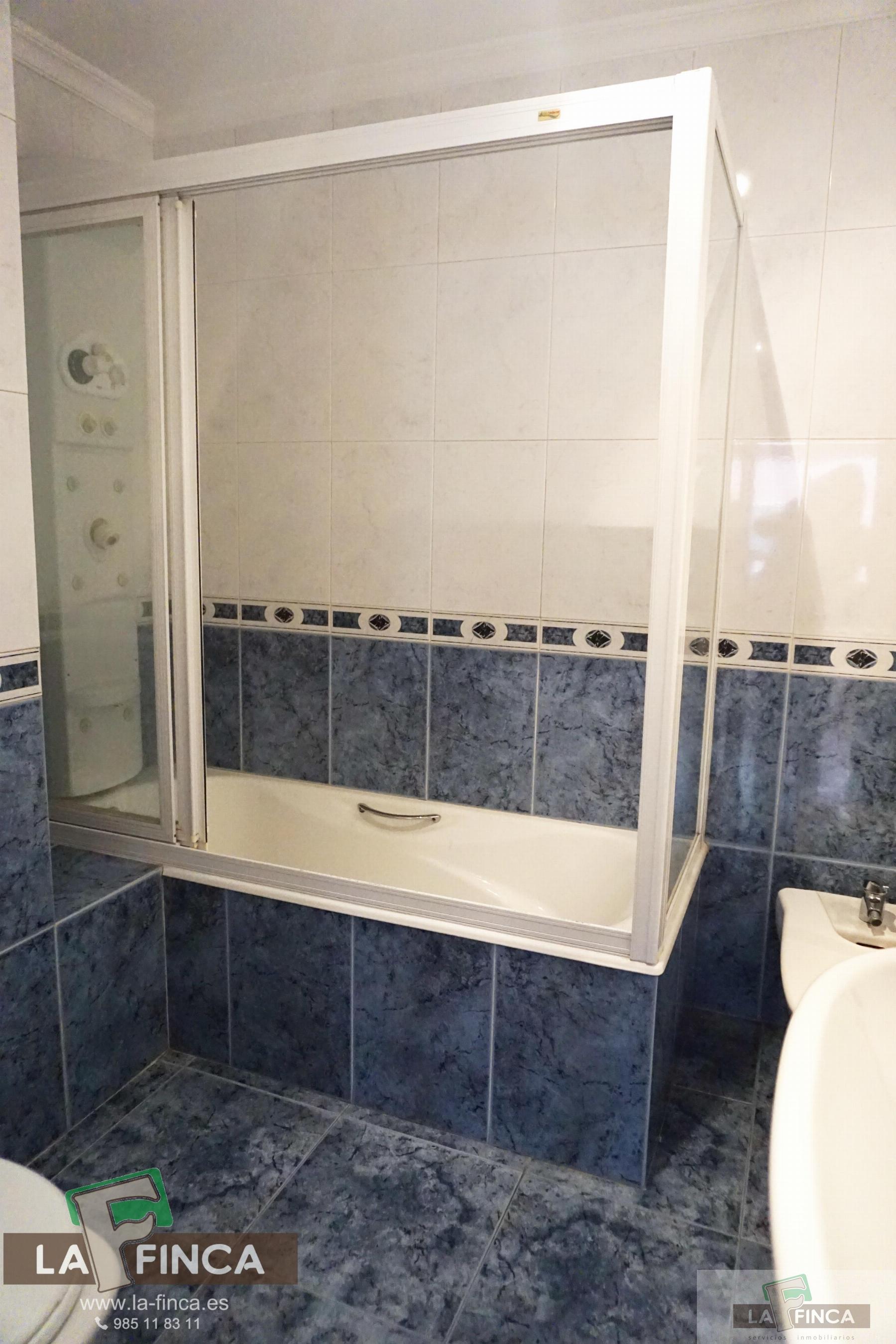 For sale of flat in Oviedo