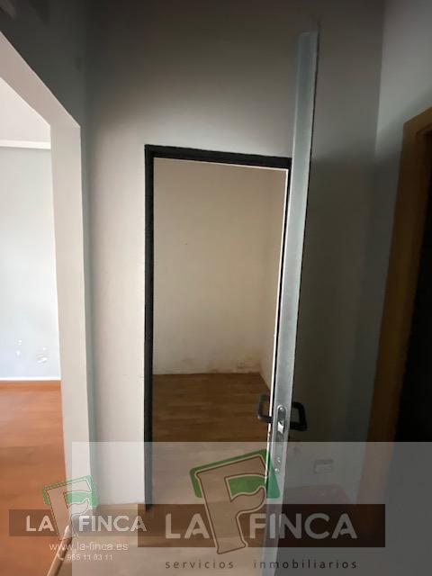 For sale of commercial in Oviedo