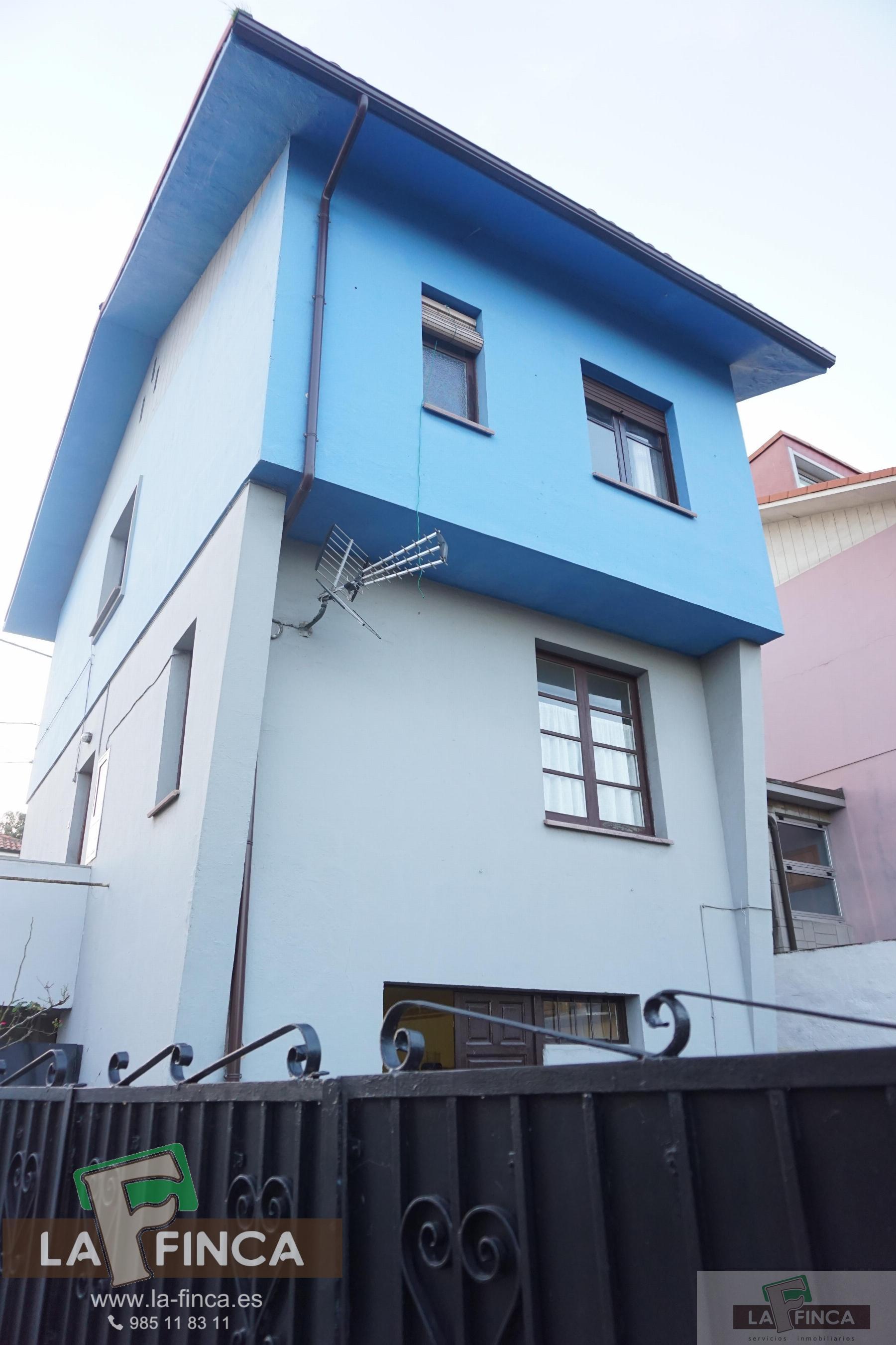 For sale of chalet in Oviedo
