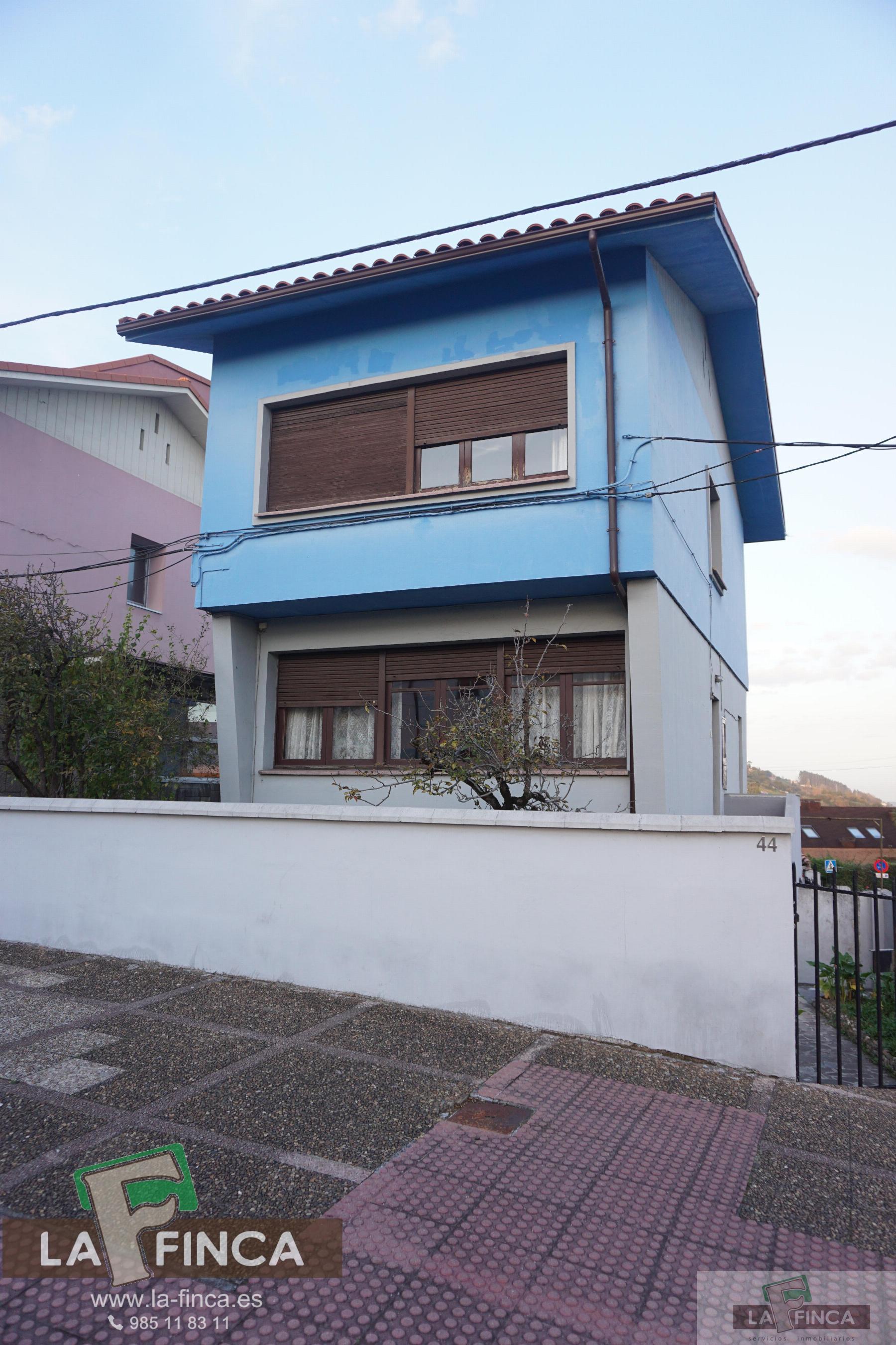 For sale of chalet in Oviedo