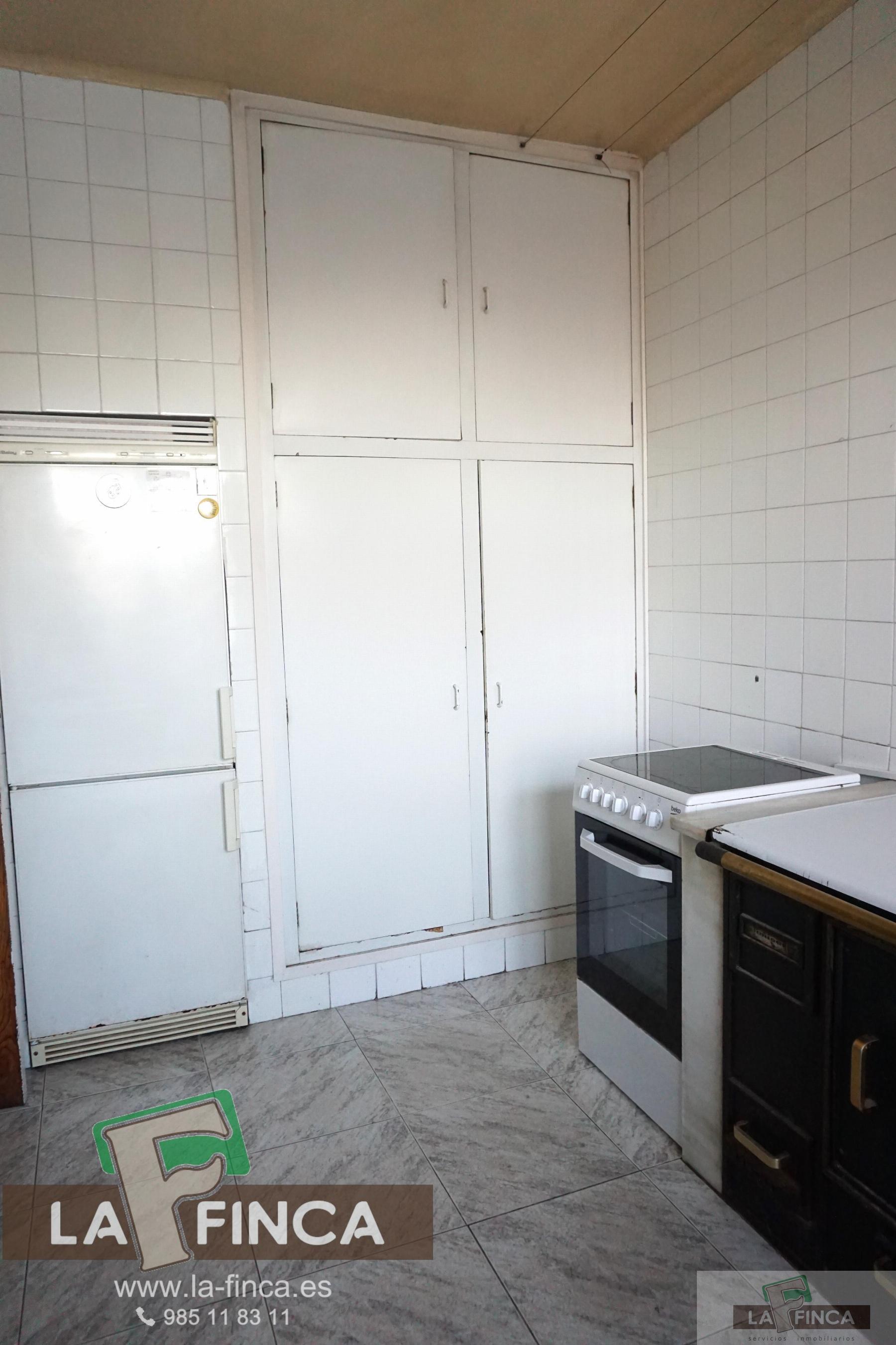 For sale of chalet in Oviedo