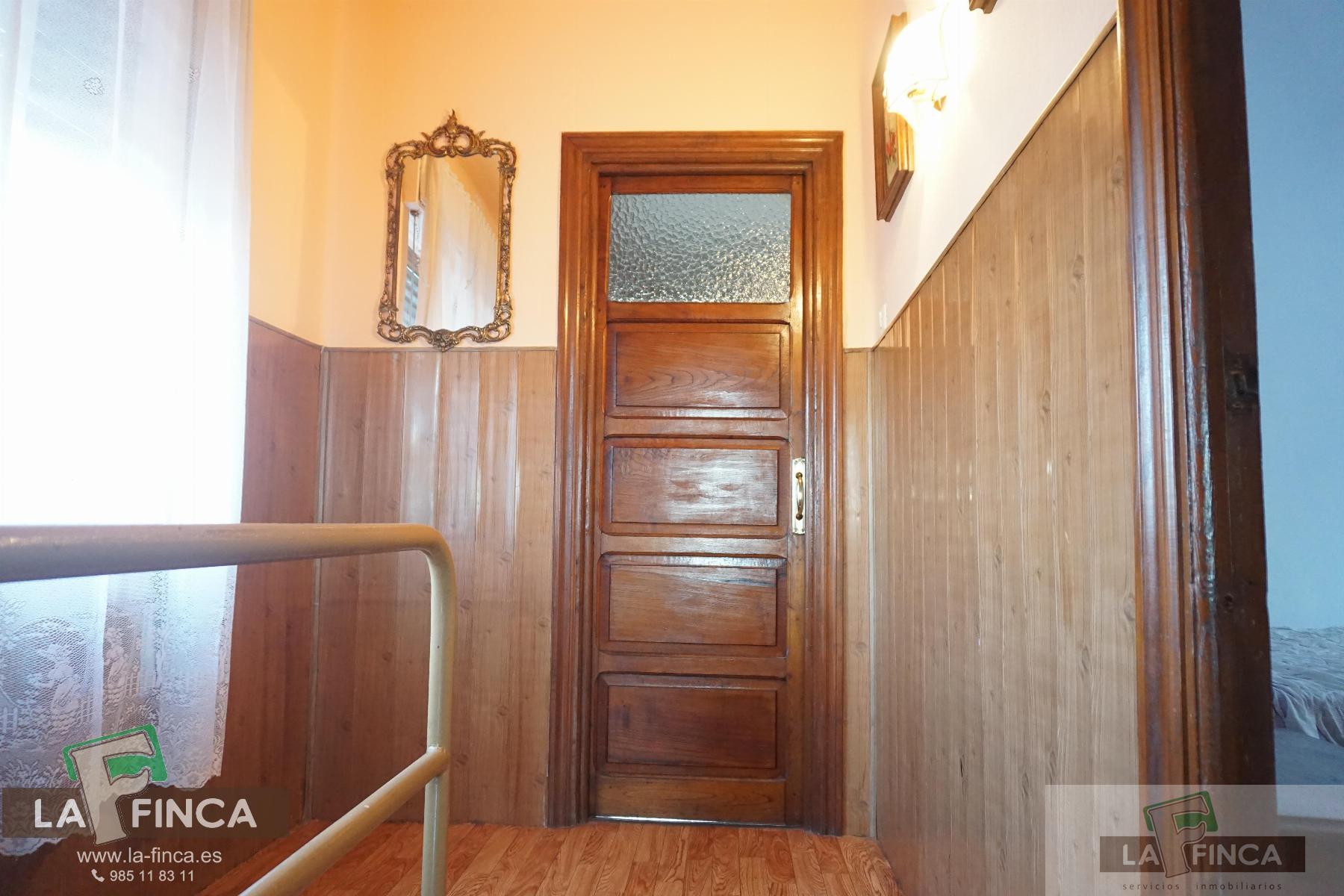 For sale of chalet in Oviedo