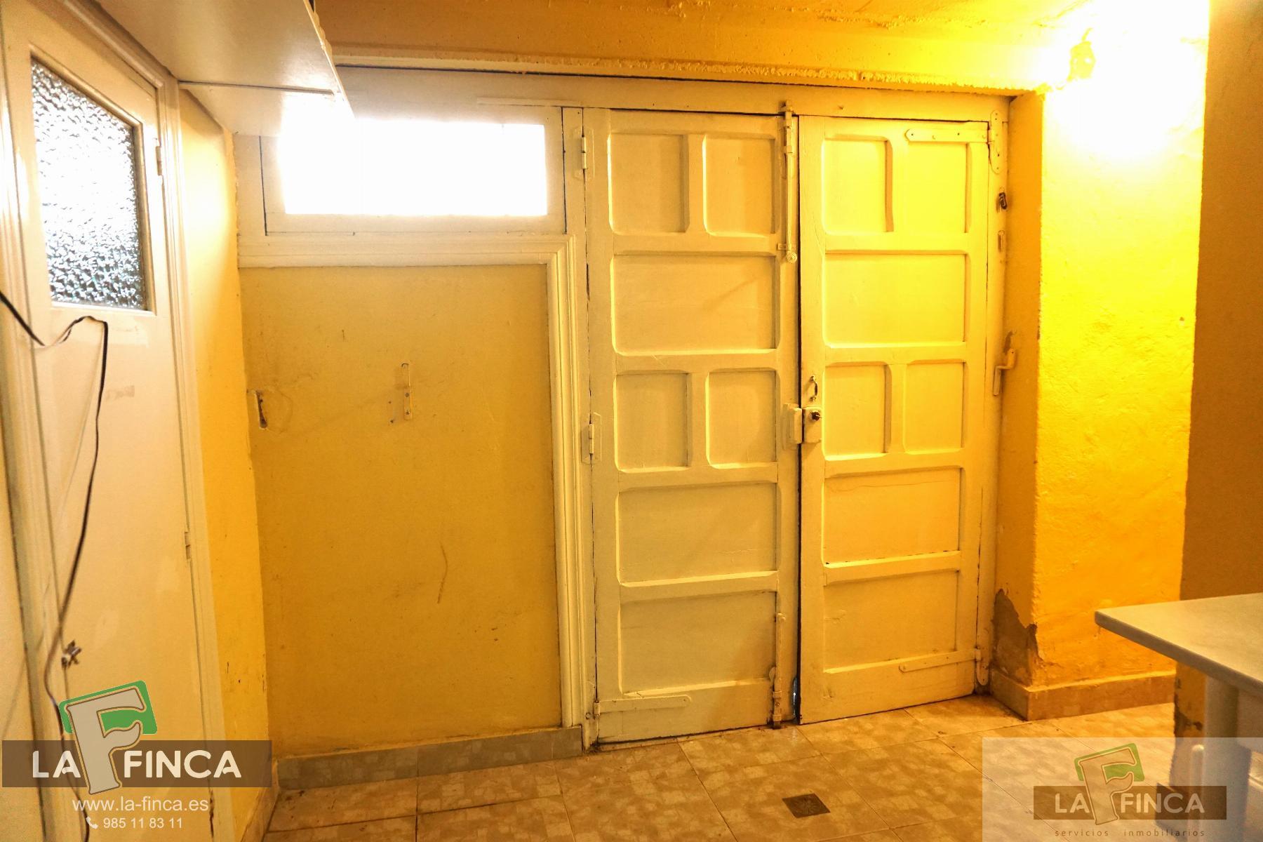 For sale of chalet in Oviedo
