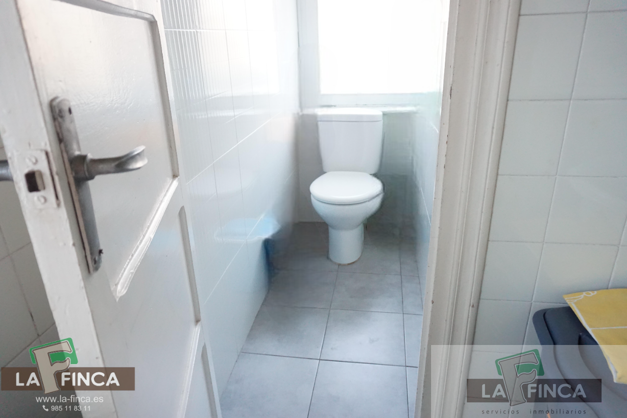 For sale of chalet in Oviedo