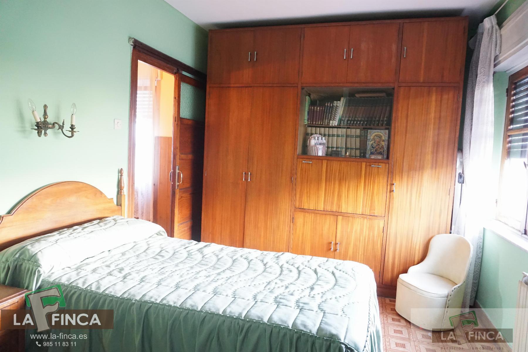 For sale of chalet in Oviedo