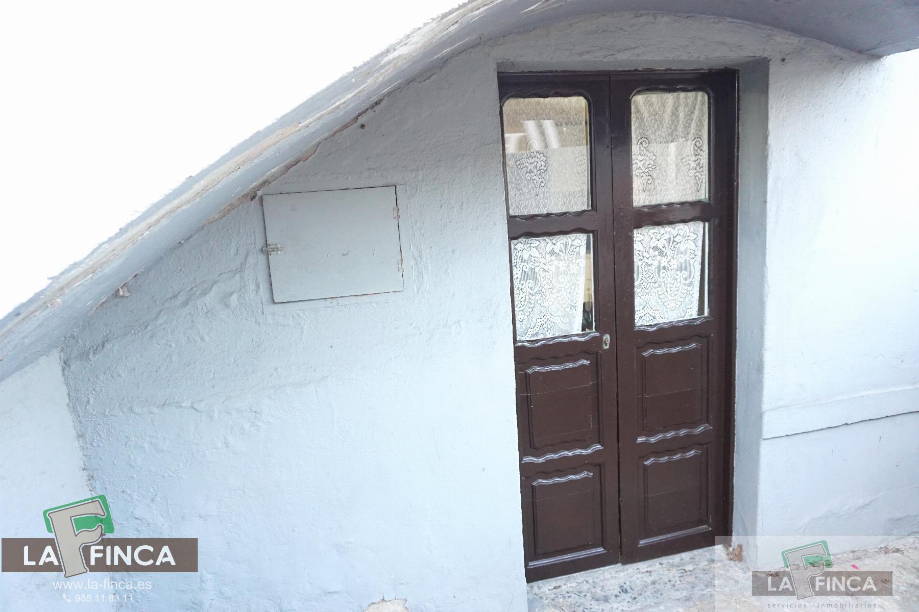 For sale of chalet in Oviedo