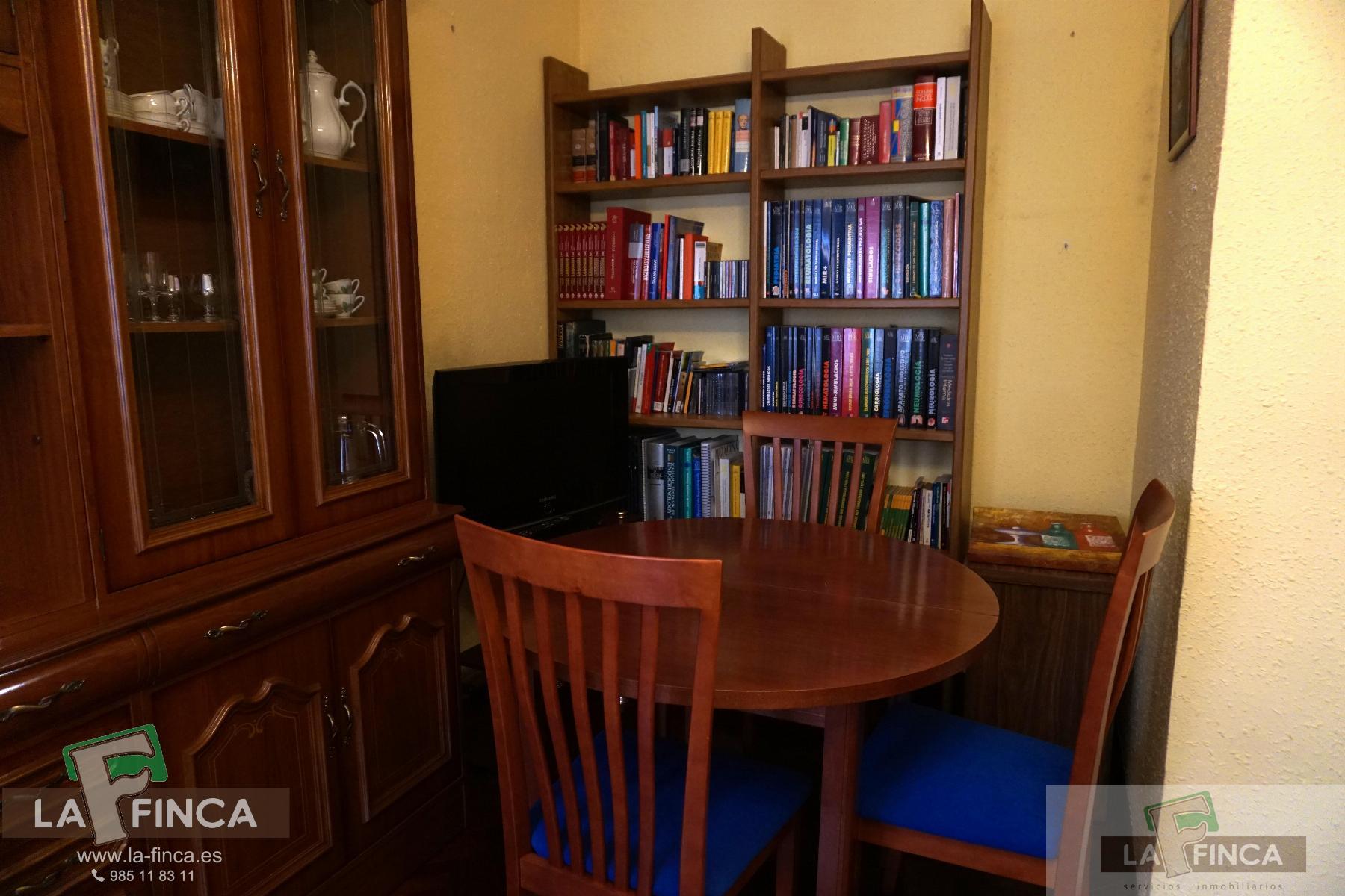 For sale of flat in Oviedo