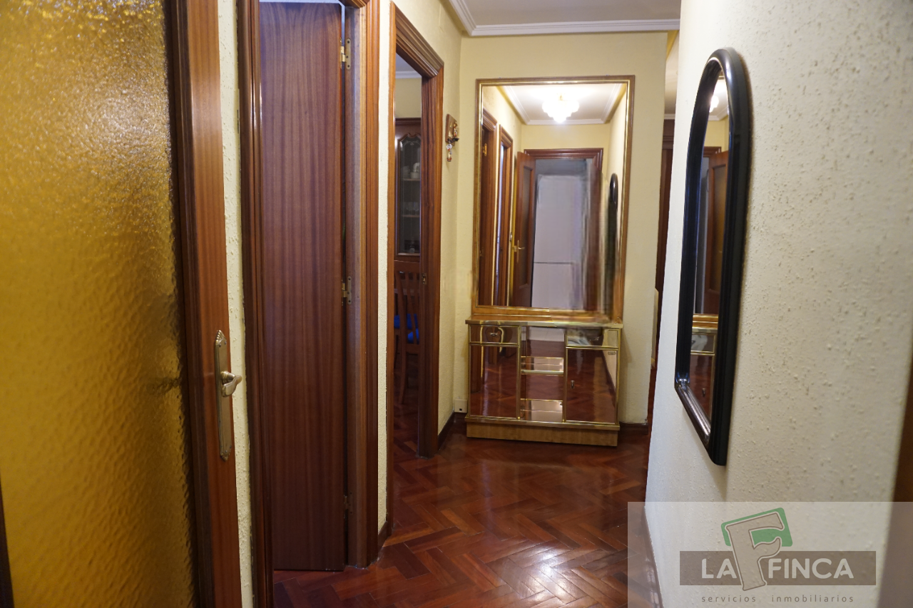 For sale of flat in Oviedo
