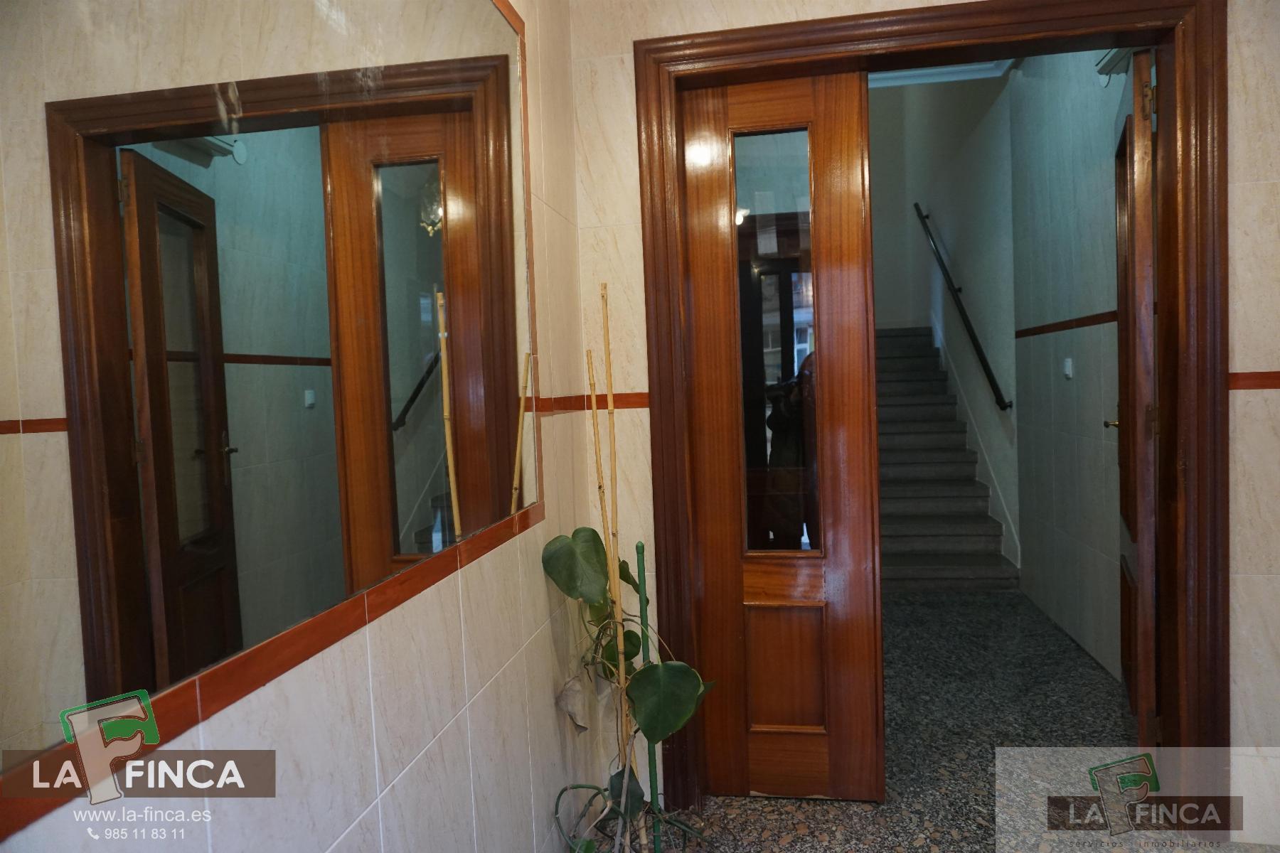 For sale of flat in Oviedo