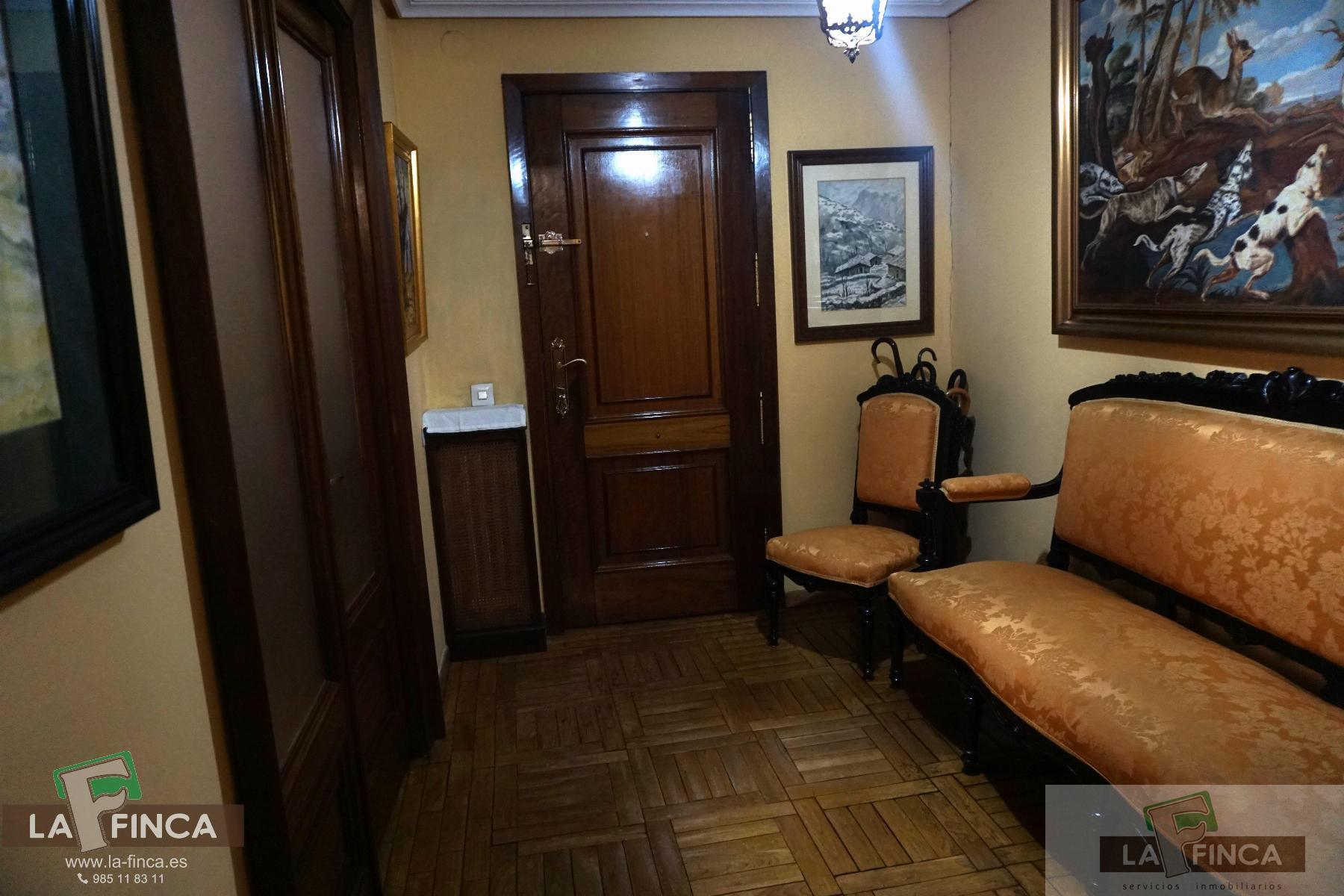Venta de piso en Oviedo