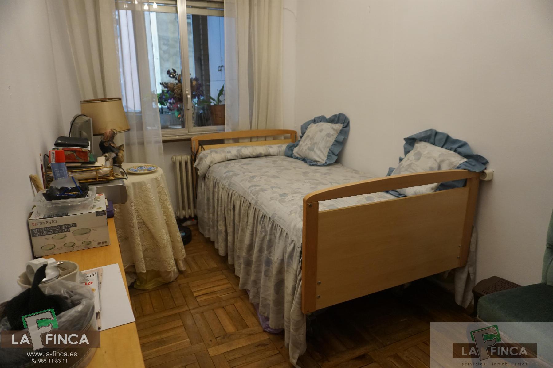 Venta de piso en Oviedo