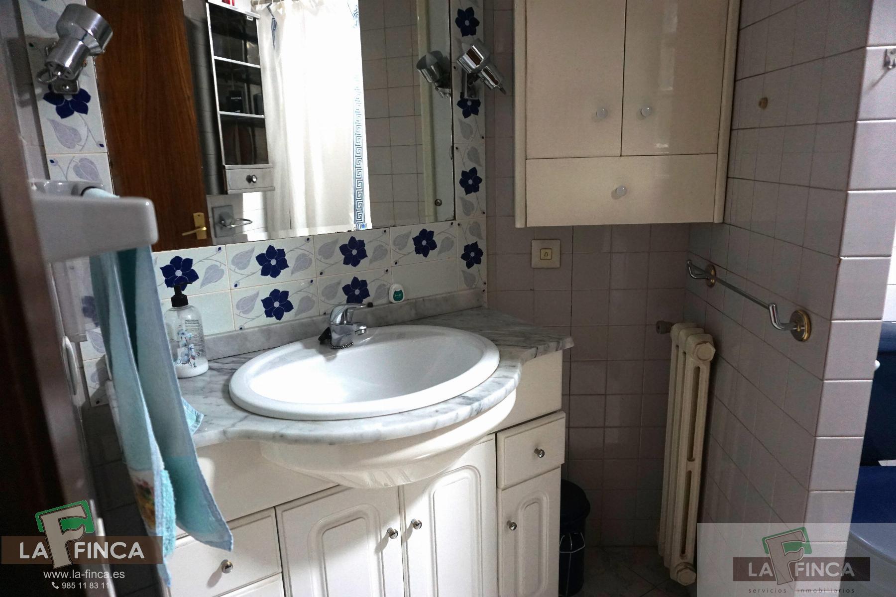 Venta de piso en Oviedo