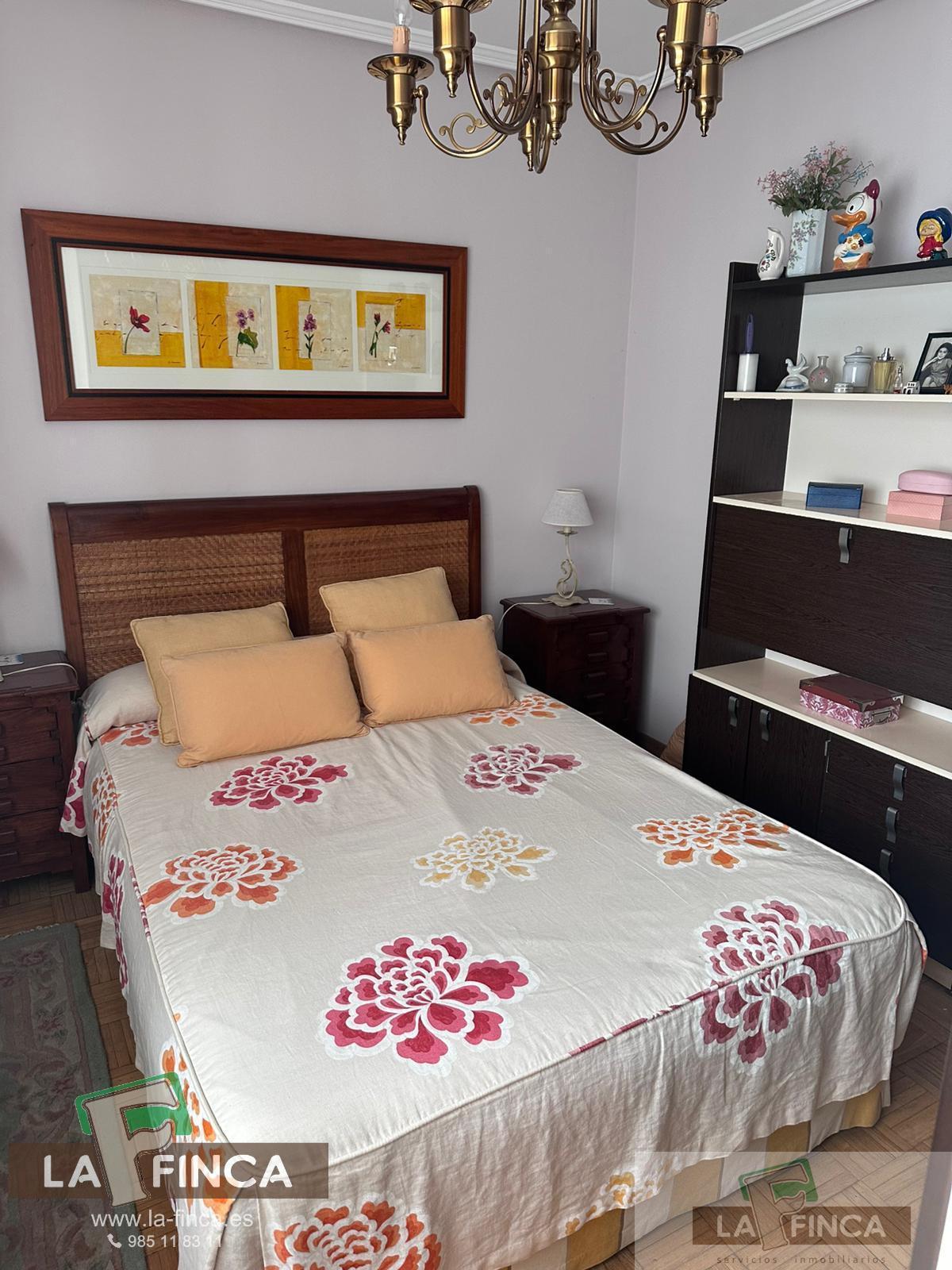For sale of flat in Oviedo