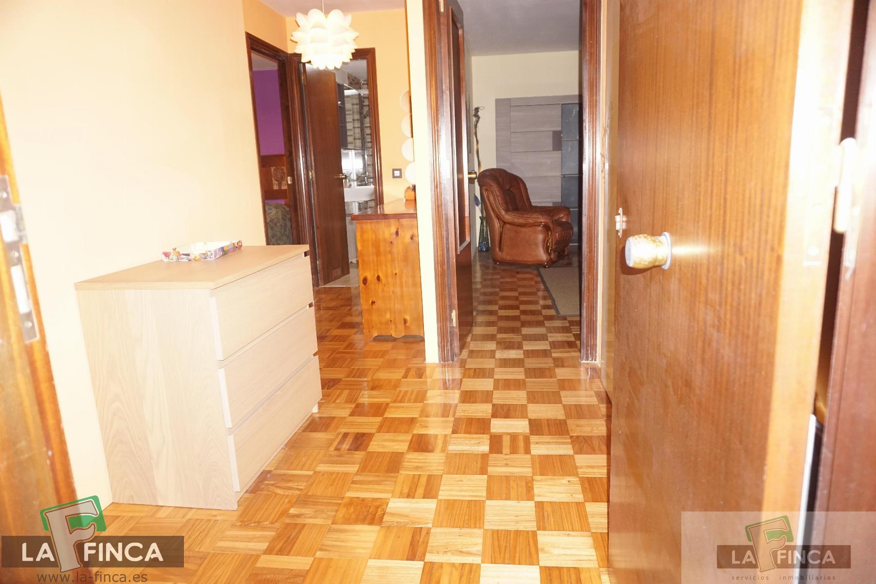 For sale of flat in Oviedo