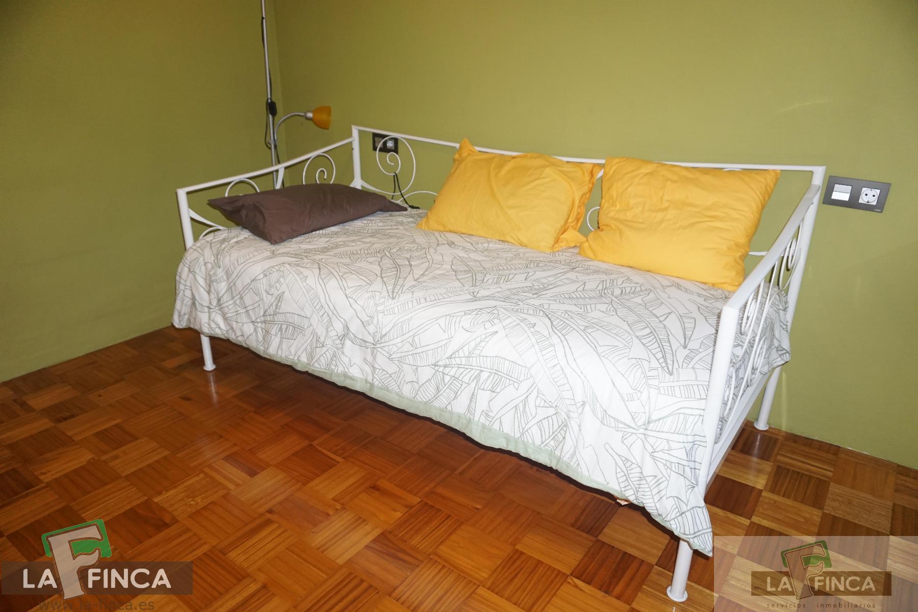 For sale of flat in Oviedo