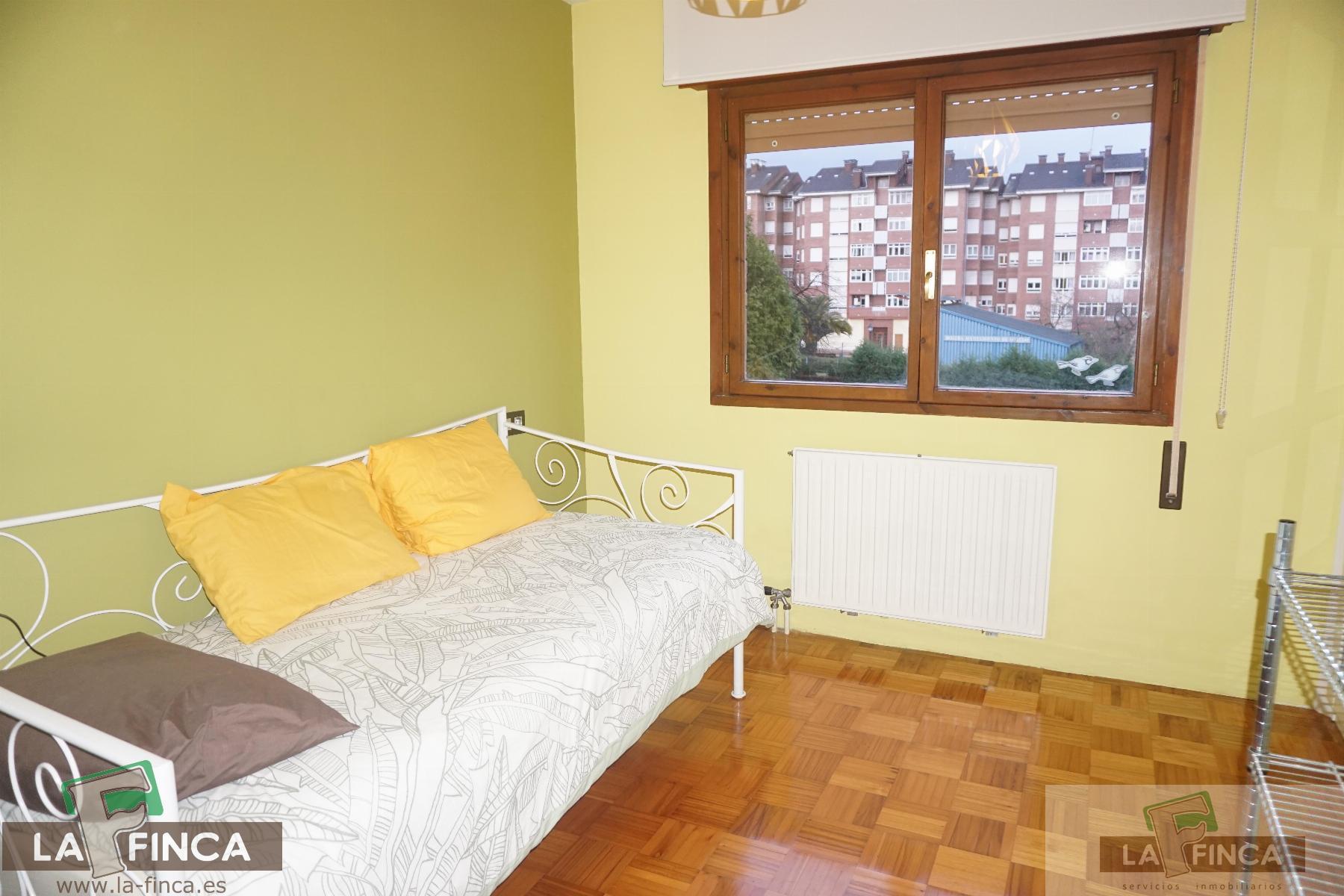 For sale of flat in Oviedo
