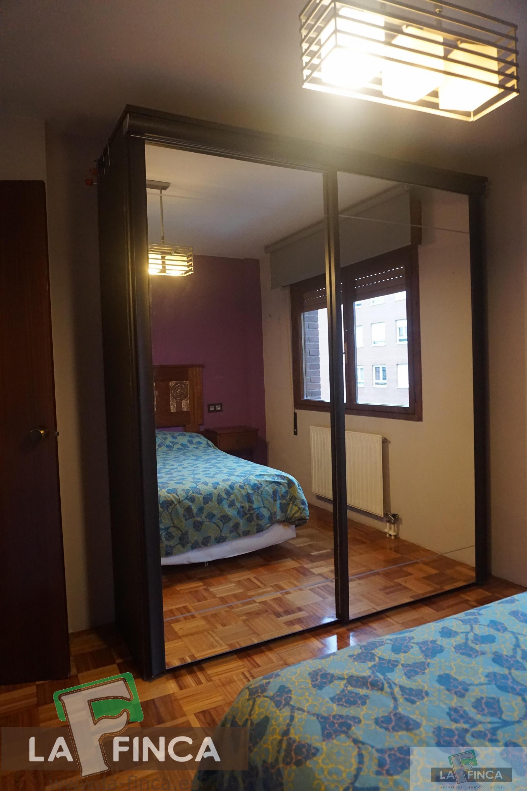 For sale of flat in Oviedo